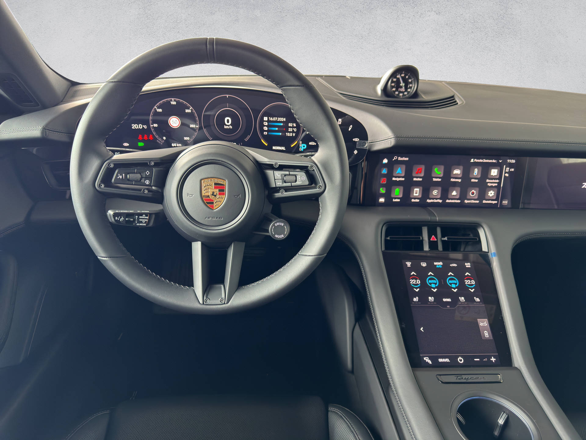 PORSCHE Taycan 4 Cross Turismo-image-5
