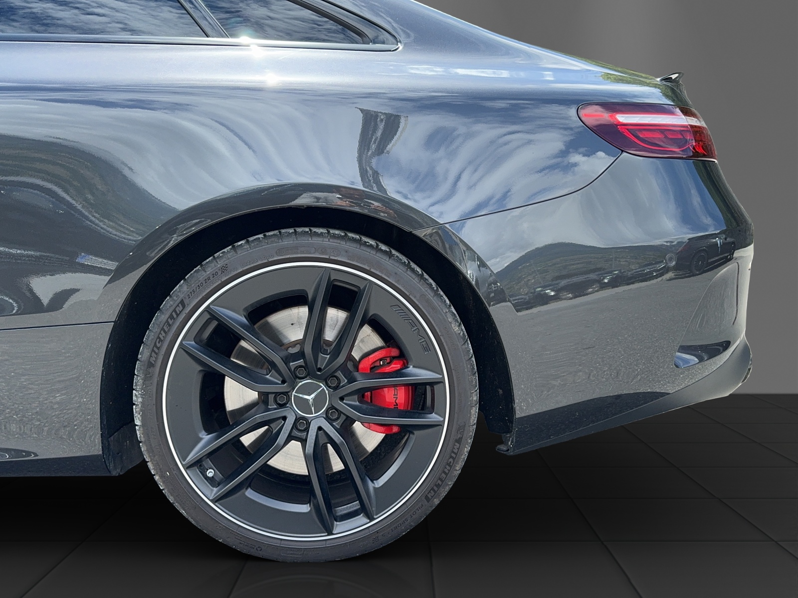MERCEDES-BENZ E 53 Coupé AMG 4Matic+-image-21