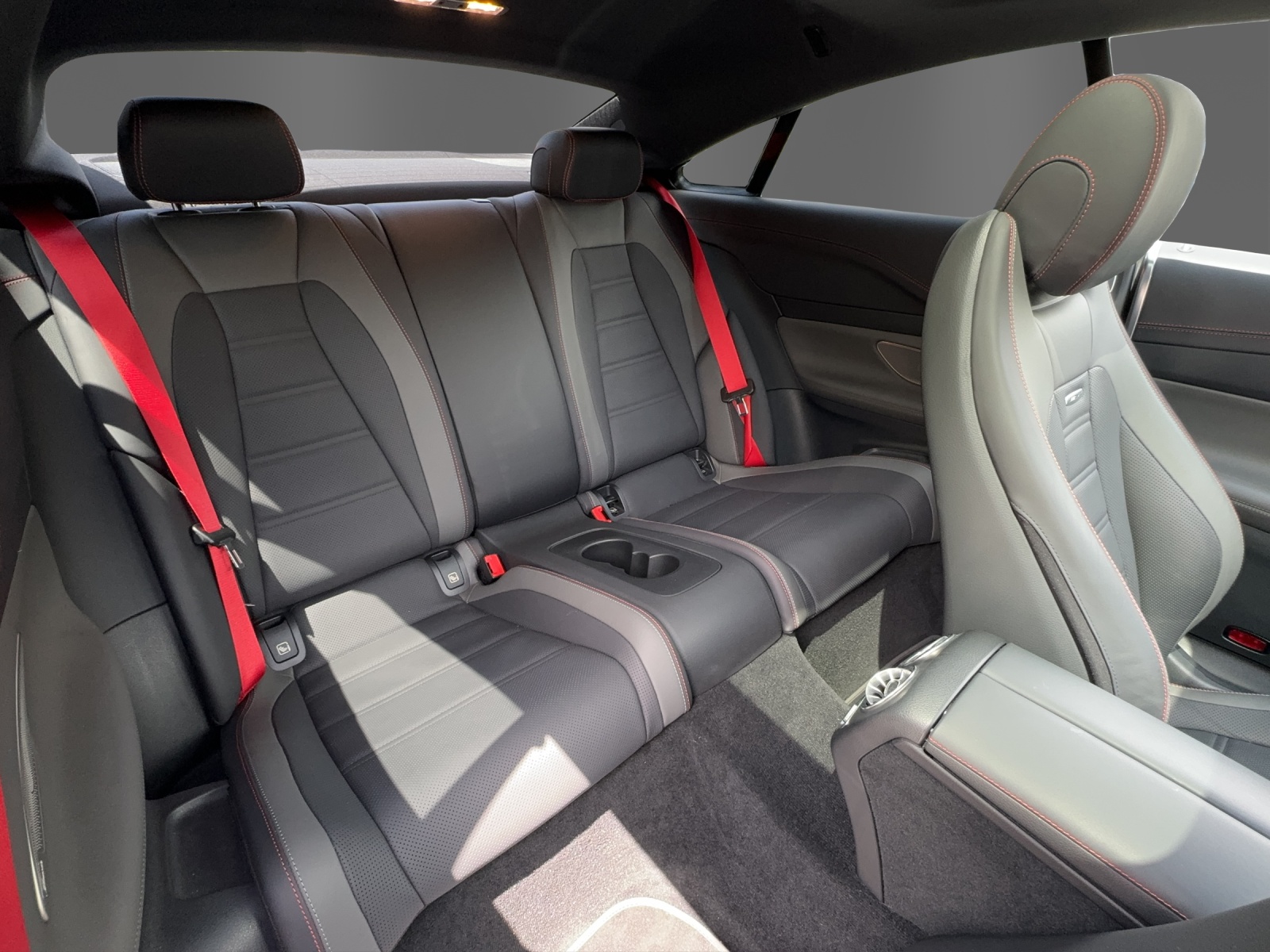 MERCEDES-BENZ E 53 Coupé AMG 4Matic+-image-18