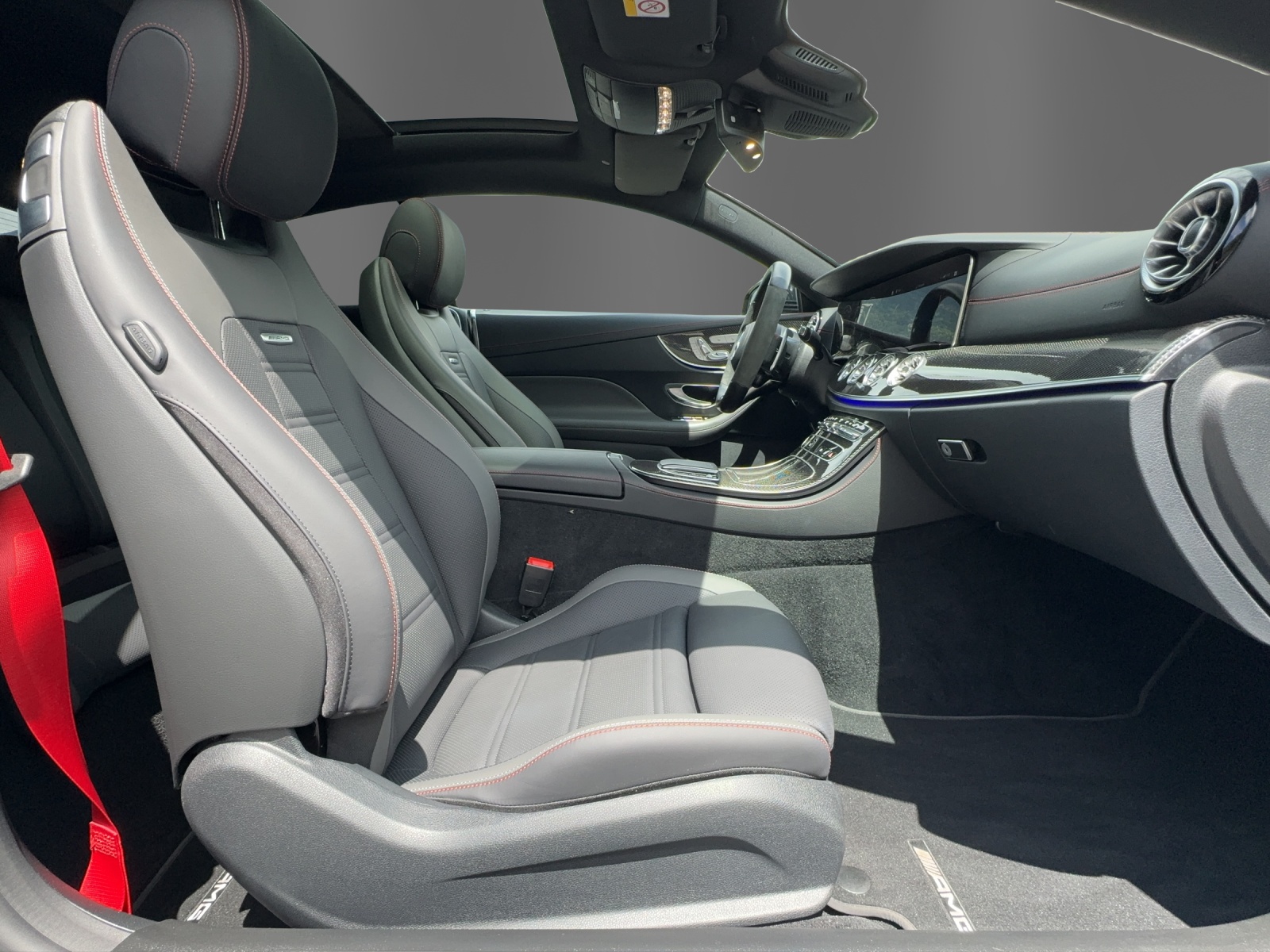 MERCEDES-BENZ E 53 Coupé AMG 4Matic+-image-17