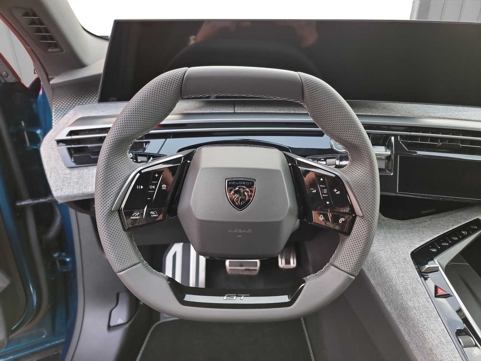 PEUGEOT 3008 73kWh GT GT-image-6