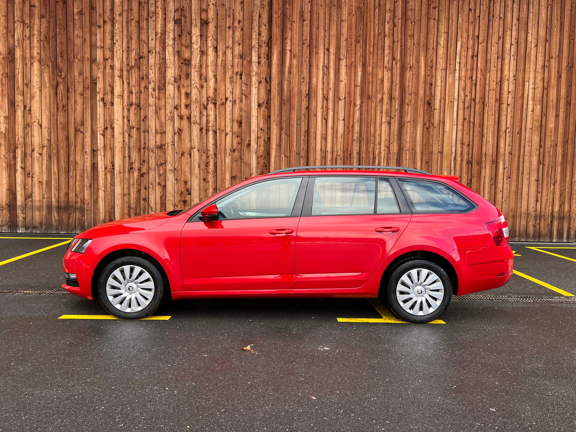 SKODA Octavia Combi 1.6 TDI Ambition DSG-image-4