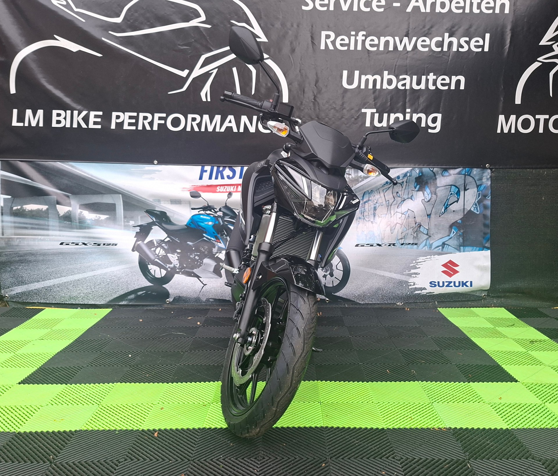 SUZUKI GSX-S 125-showroom-element-3