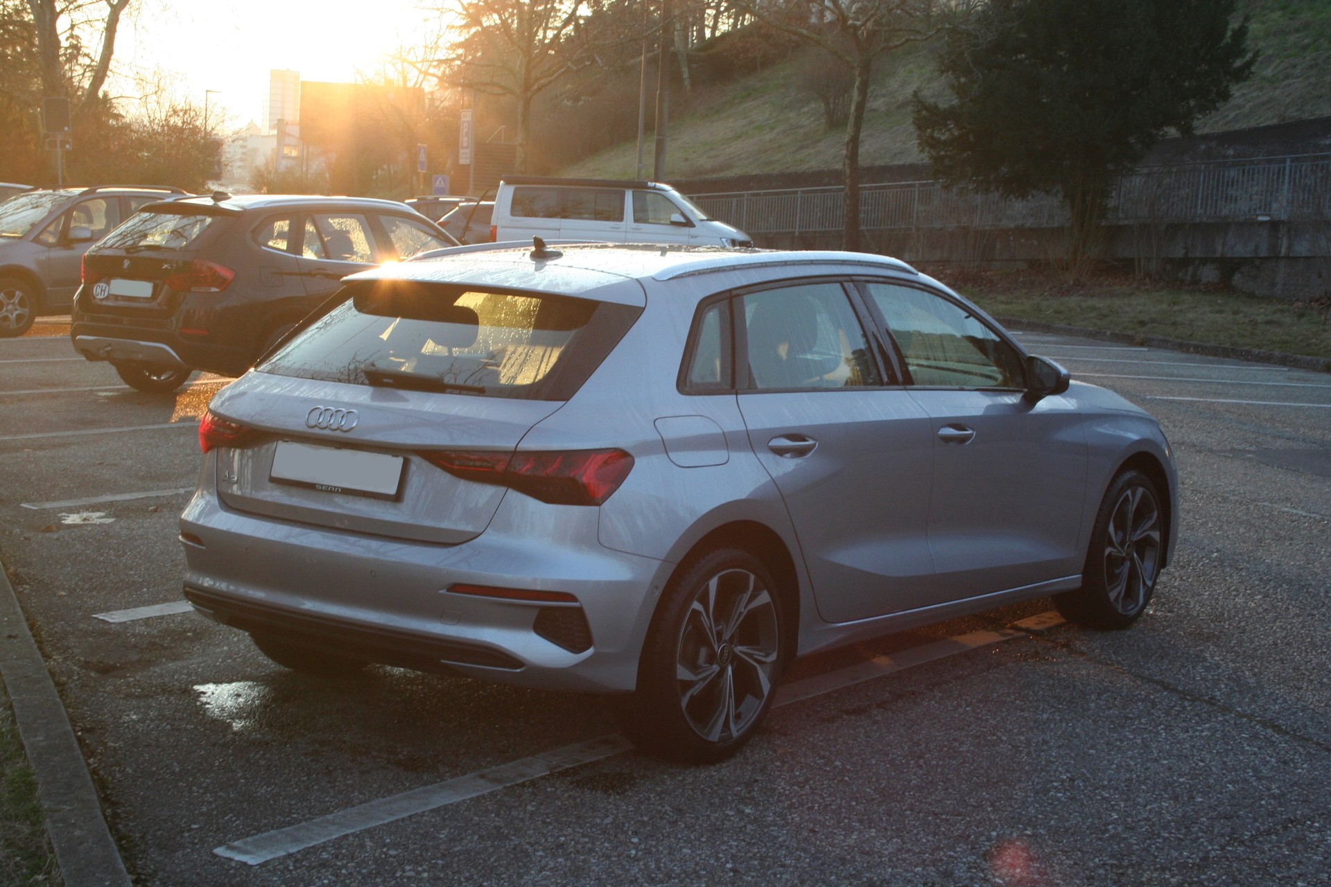 AUDI A3 Sportback 35 TFSI Attraction-image-3