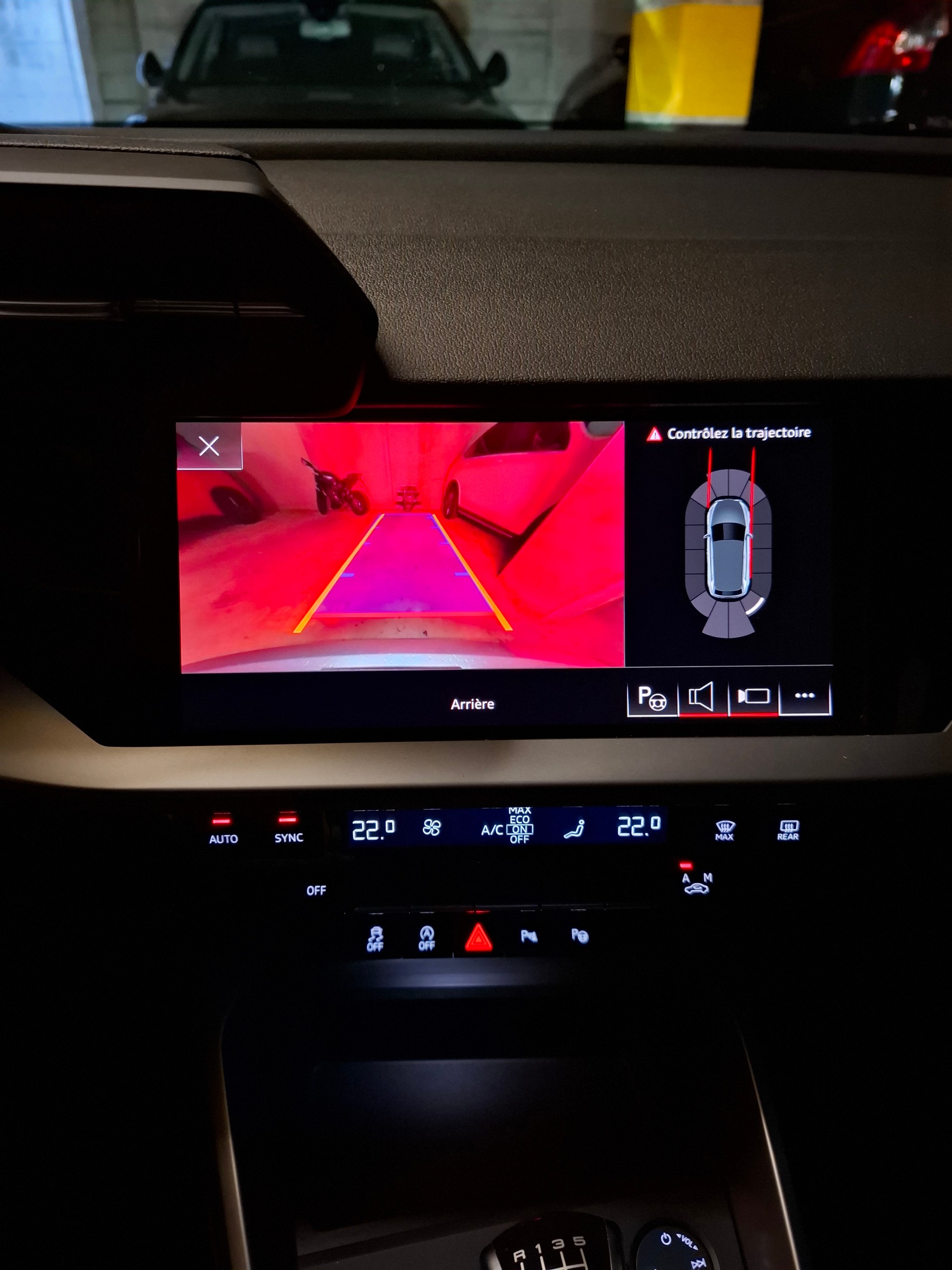 AUDI A3 Sportback 35 TFSI Attraction-image-8