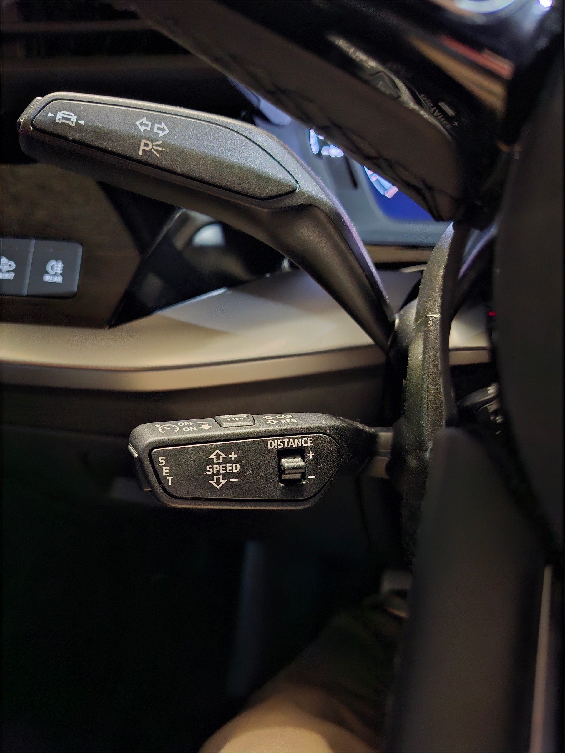 AUDI A3 Sportback 35 TFSI Attraction-image-16