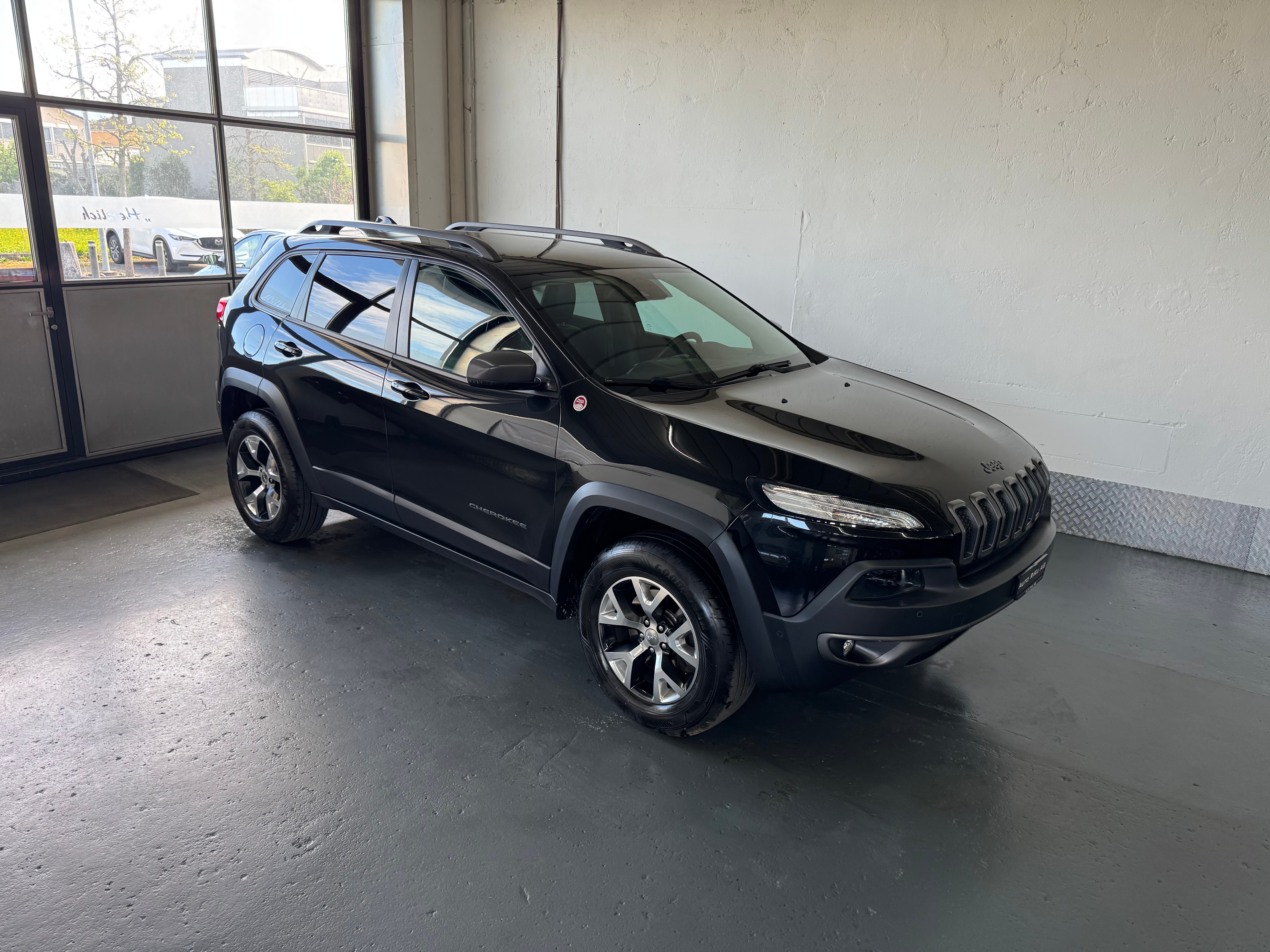 JEEP 3.7 V6 Limited — slika 4