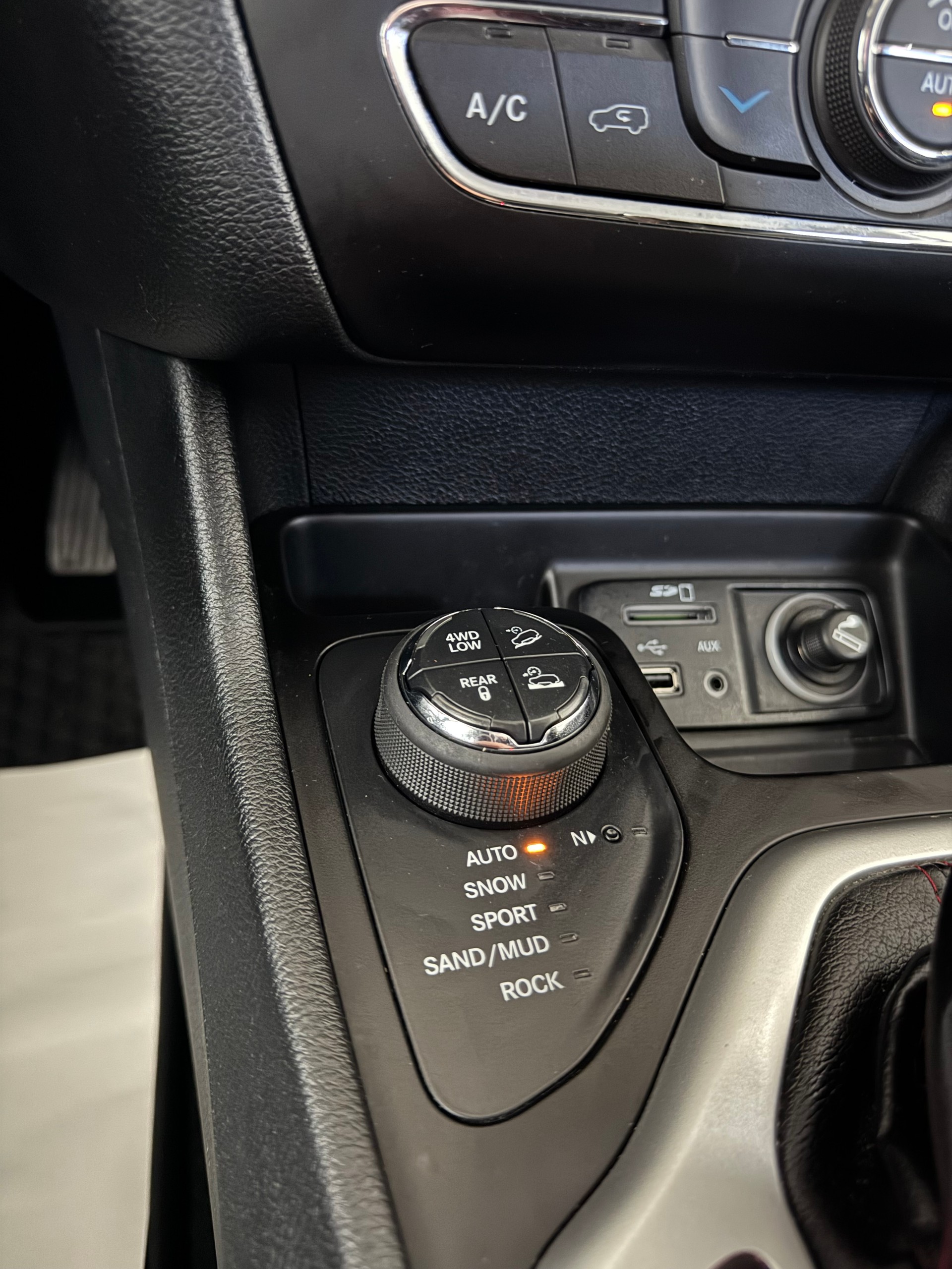 JEEP Cherokee 3.2 Trailhawk AWD 9ATX-image-21
