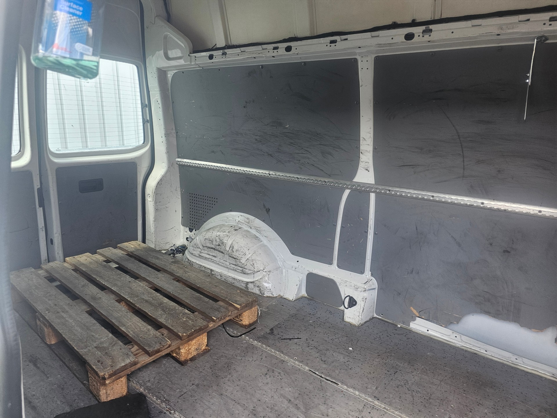 VW T5 2.0 TDI-image-10