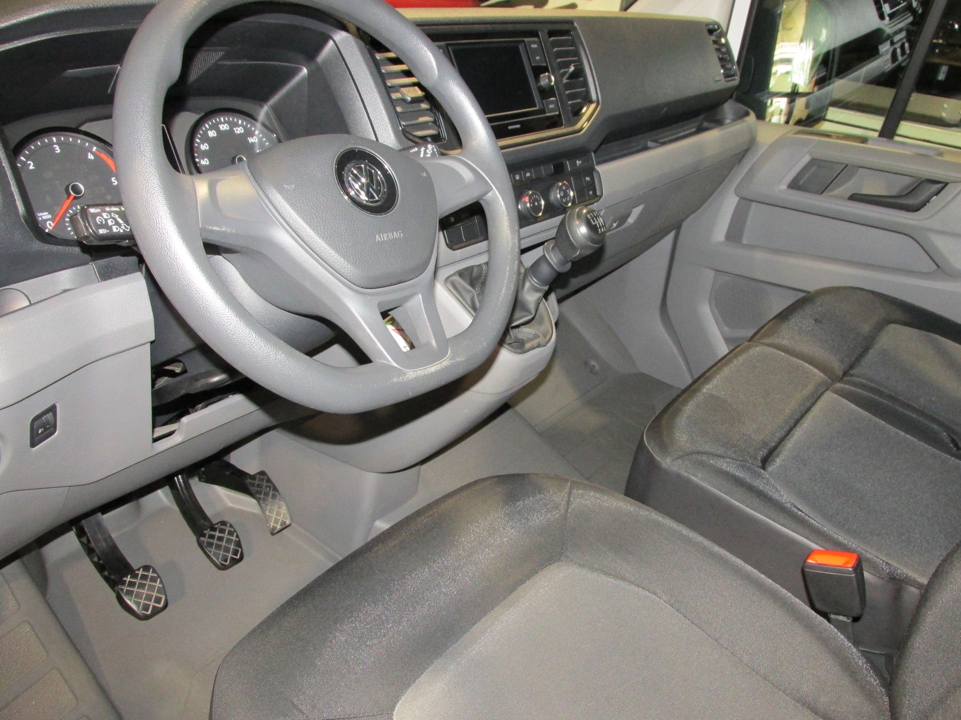 VW Crafter 35 2.0 TDI Entry L4-image-19