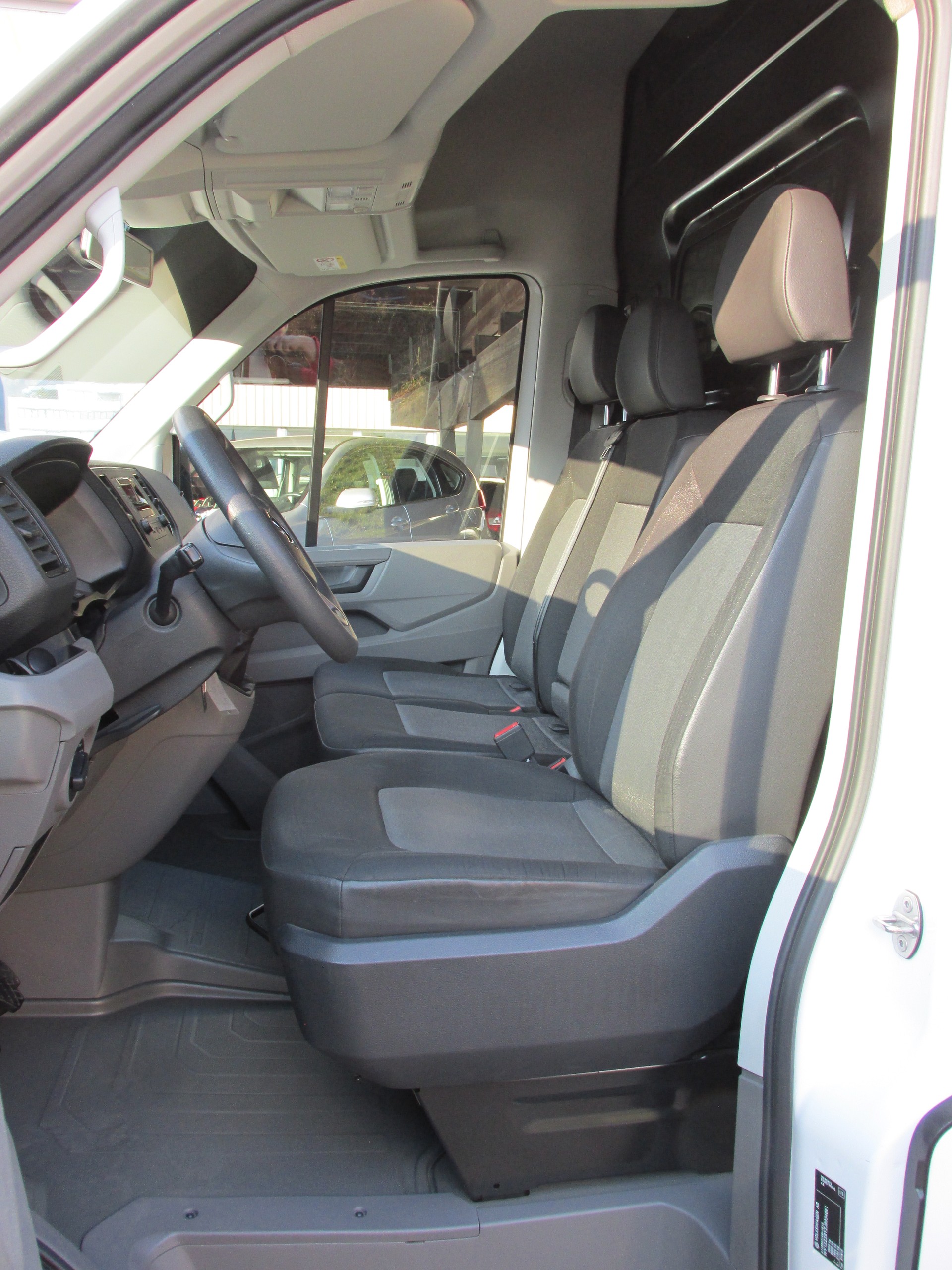 VW Crafter 35 2.0 TDI Entry L4-image-10