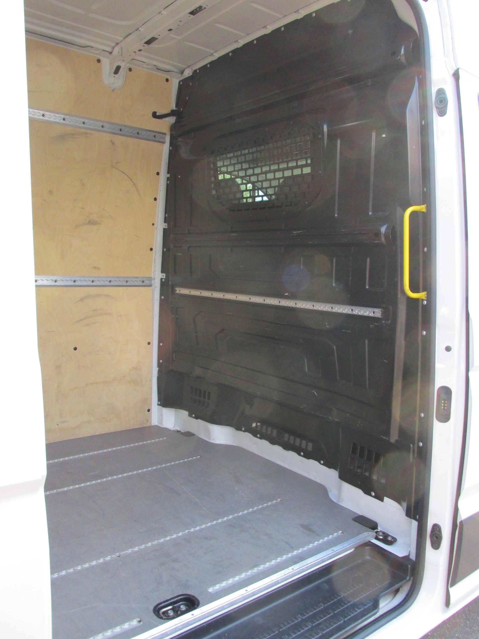 VW Crafter 35 2.0 TDI Entry L4-image-12