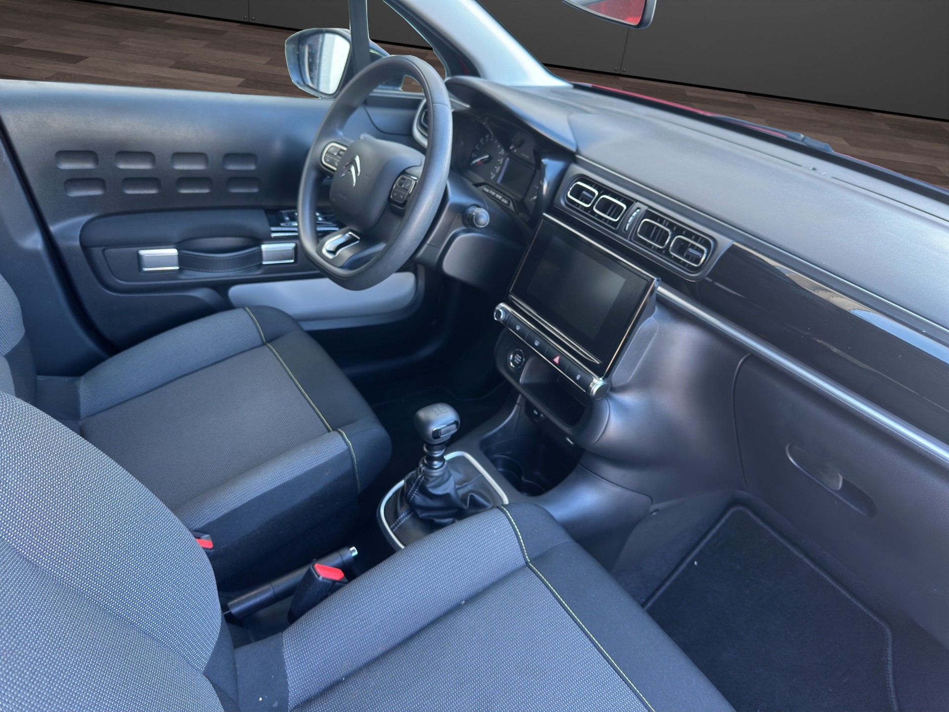 CITROEN C3 1.2i PureTech Shine-image-7