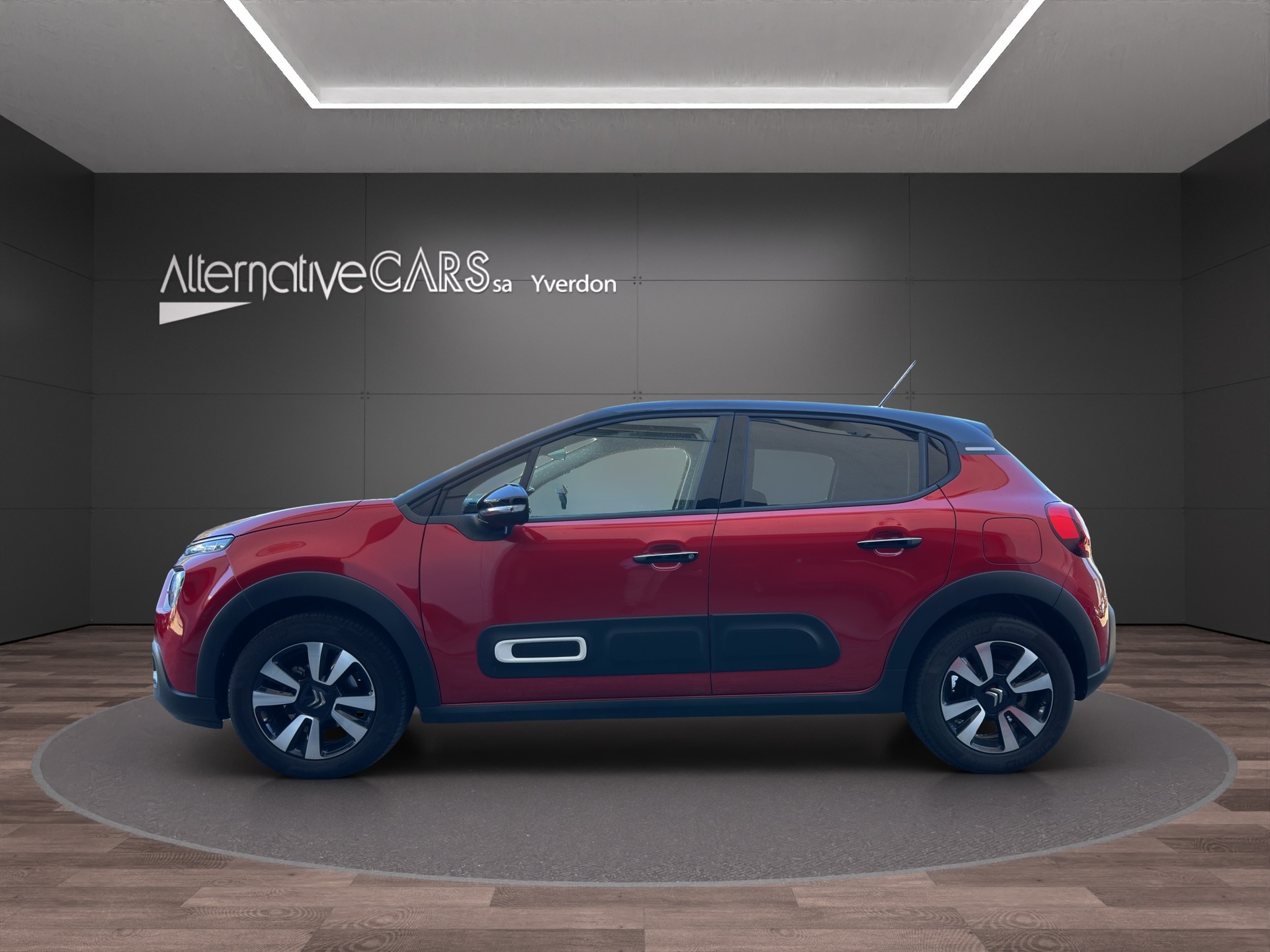 CITROEN C3 1.2i PureTech Shine-image-2
