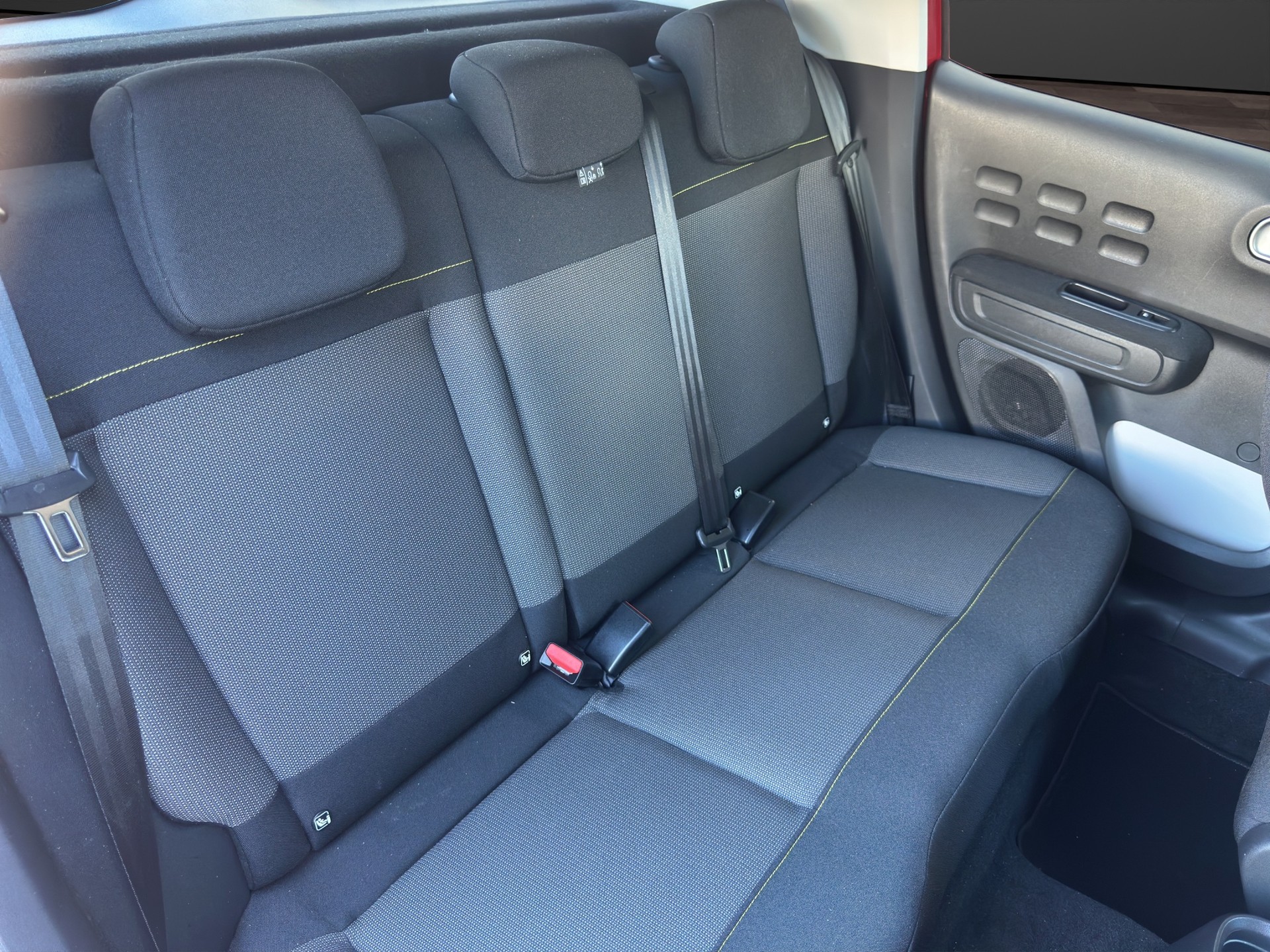 CITROEN C3 1.2i PureTech Shine-image-6