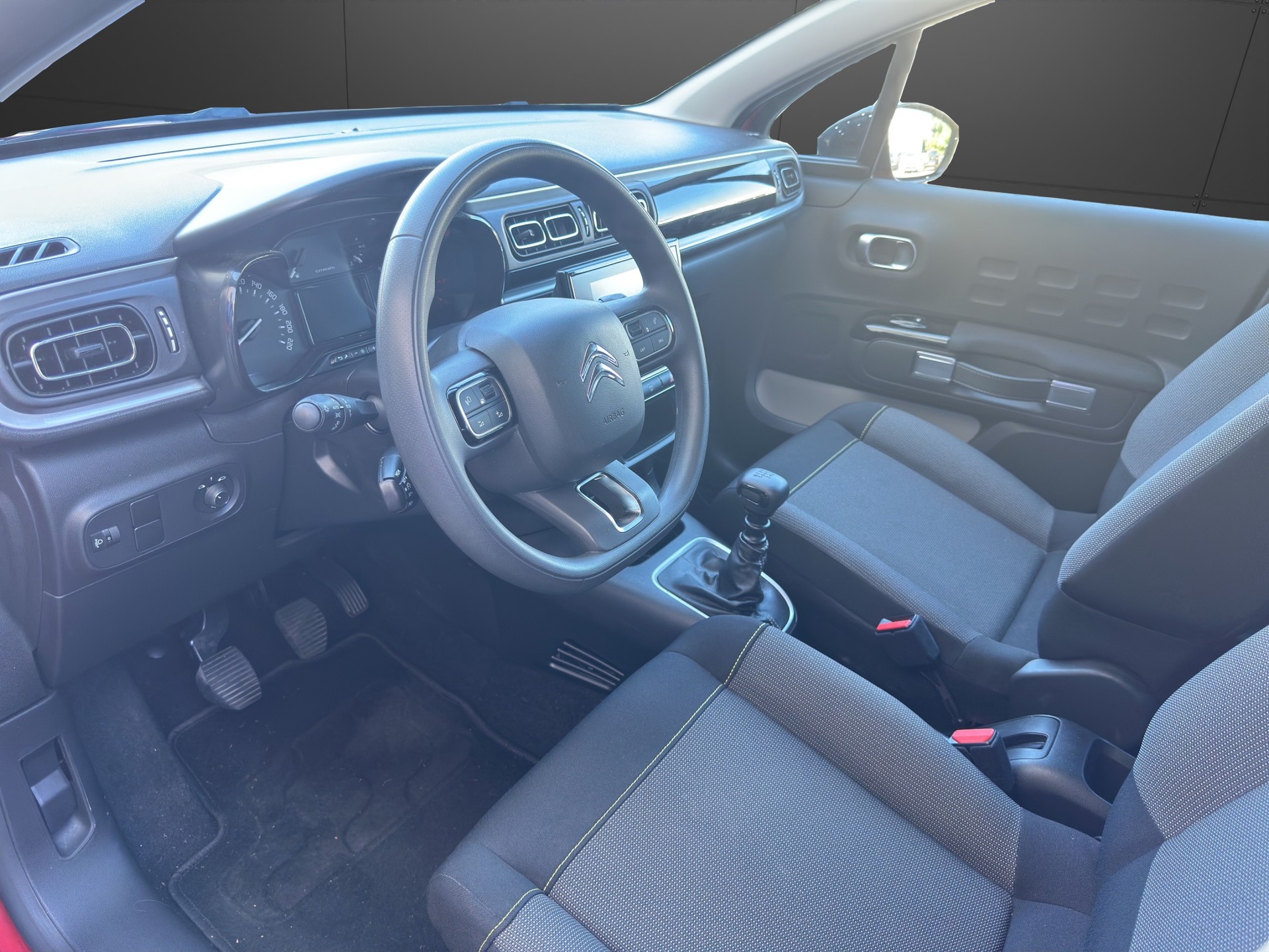 CITROEN C3 1.2i PureTech Shine-image-8
