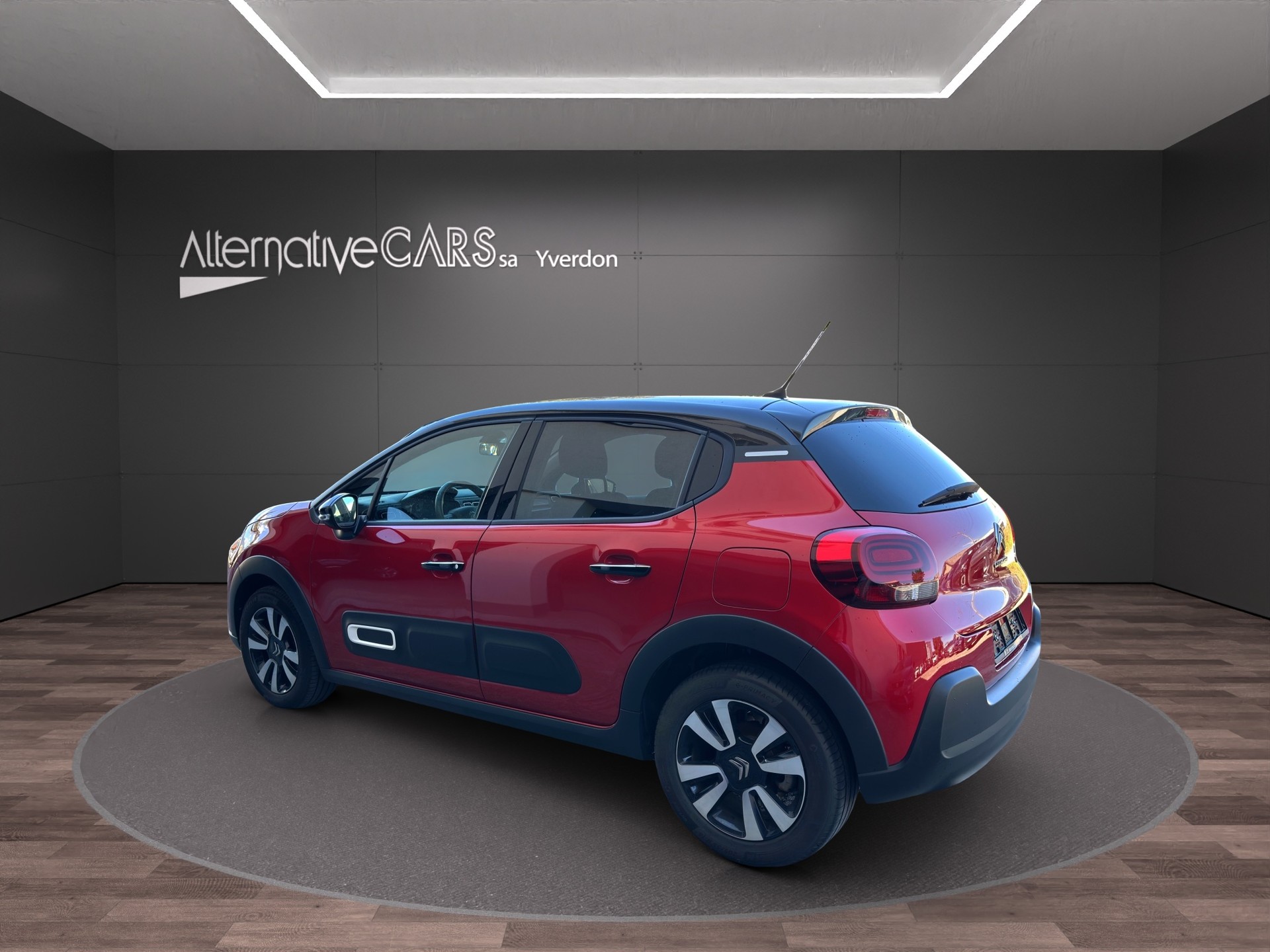 CITROEN C3 1.2i PureTech Shine-image-3