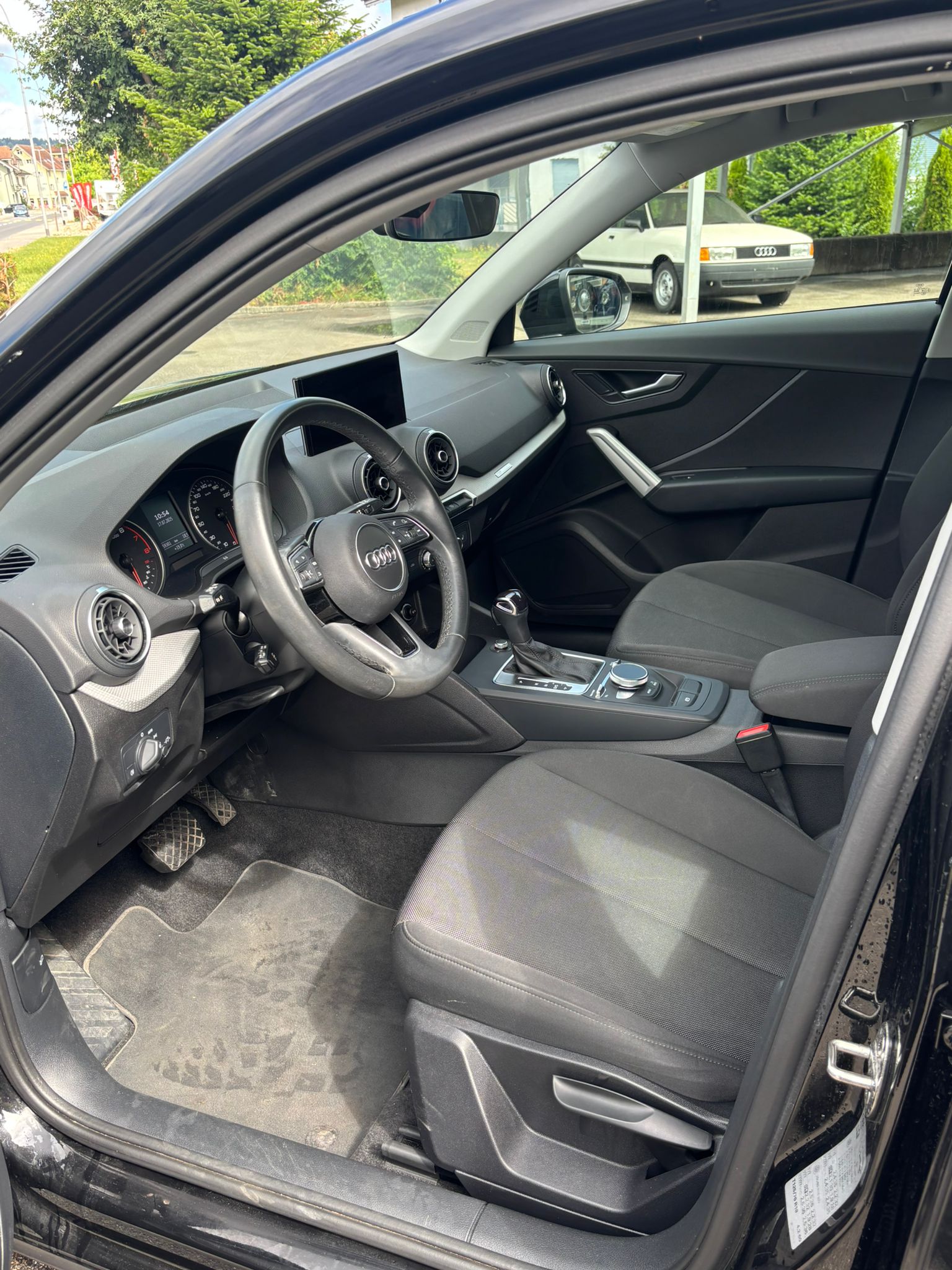 AUDI Q2 35 TFSI S-tronic-image-13