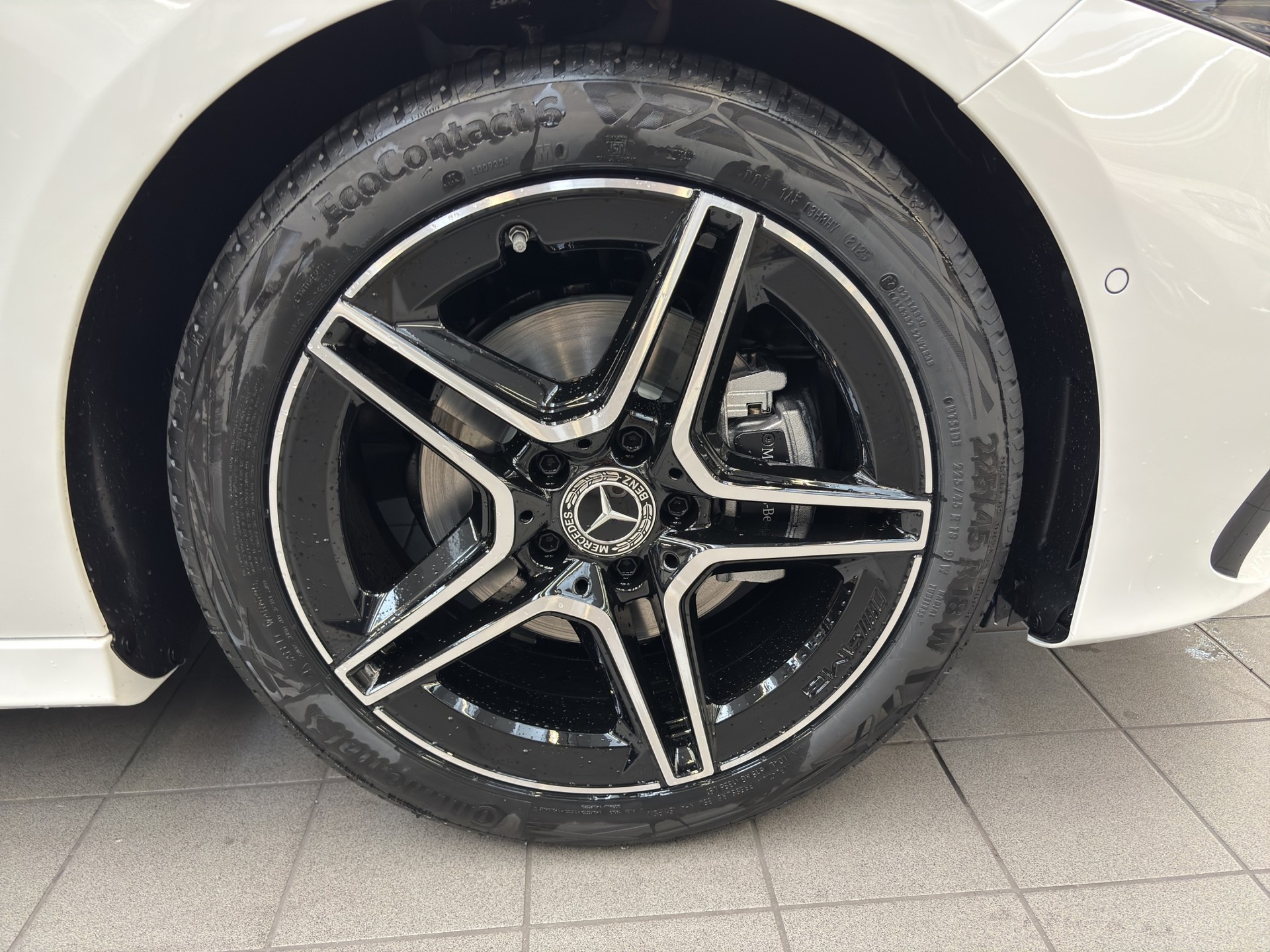 MERCEDES-BENZ A 200 Night Star 7G-DCT-image-6