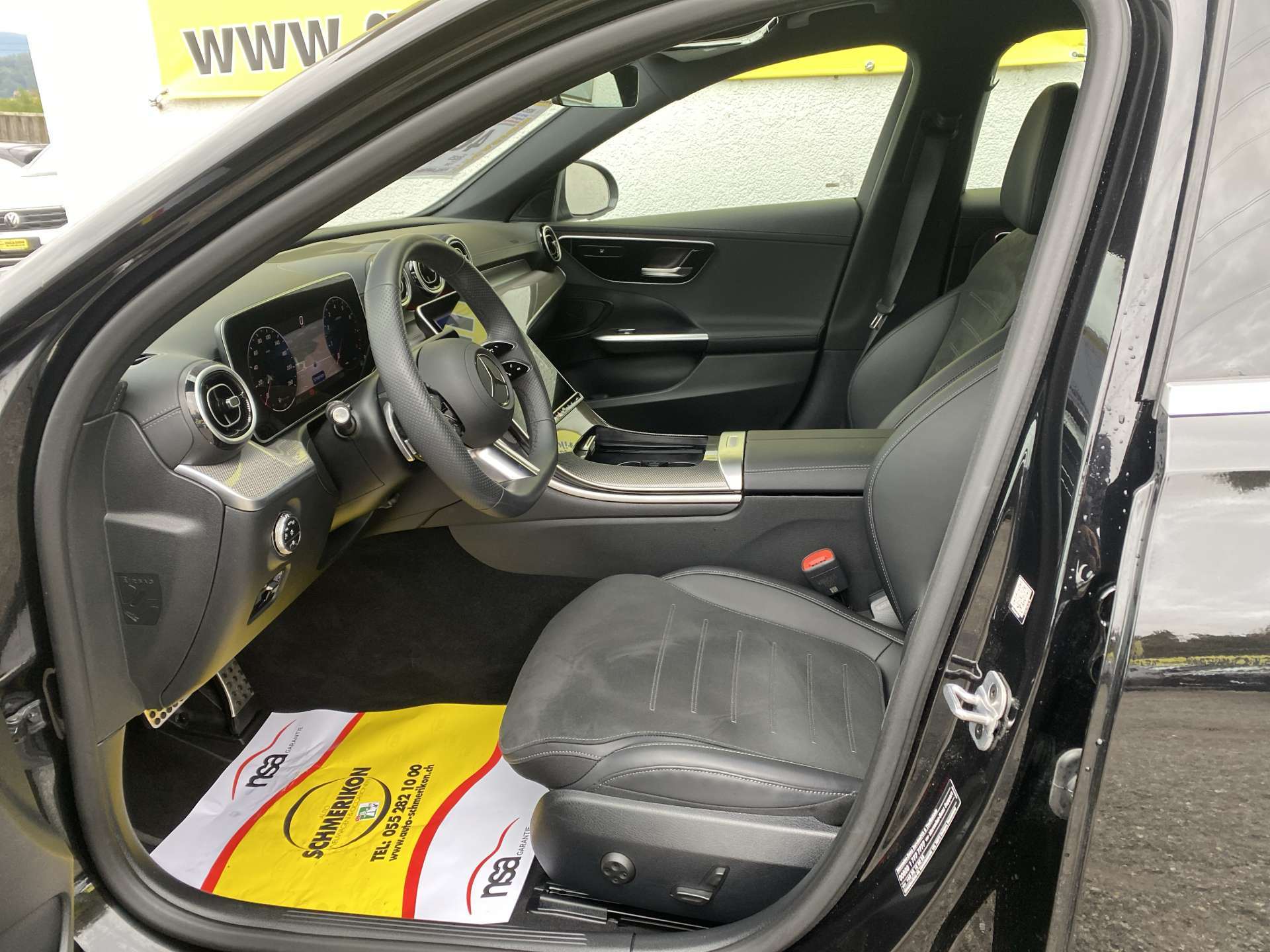 MERCEDES-BENZ C 300 T AMG-Line 259PS Automat-image-6