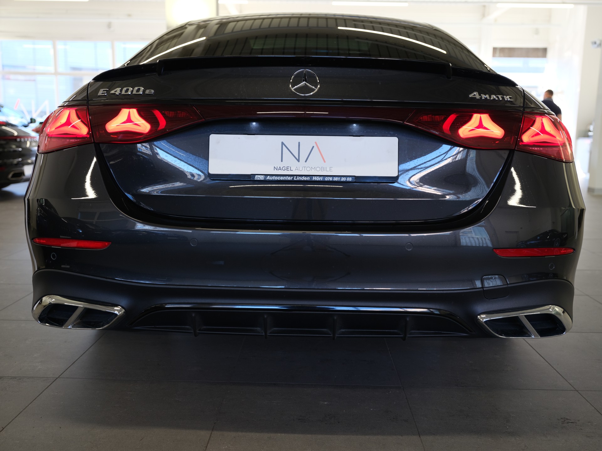MERCEDES-BENZ E 400 e 4Matic 9G-Tronic*Amg-Line*CH-Fahrzeug*Fahrassistenz Plus*-image-5