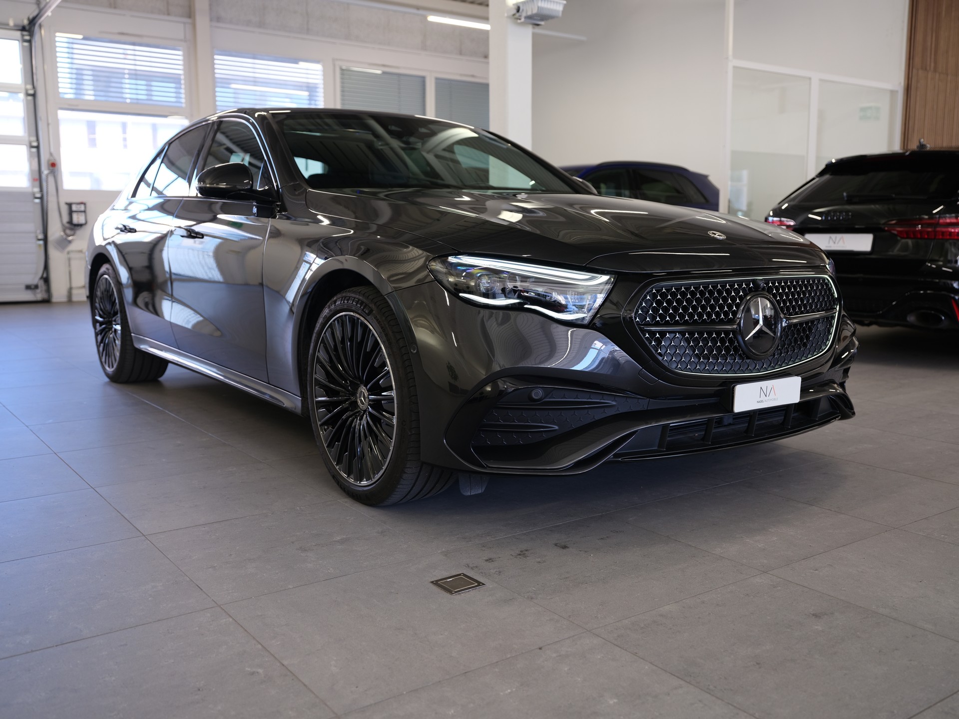 MERCEDES-BENZ E 400 e 4Matic 9G-Tronic*Amg-Line*CH-Fahrzeug*Fahrassistenz Plus*-image-1