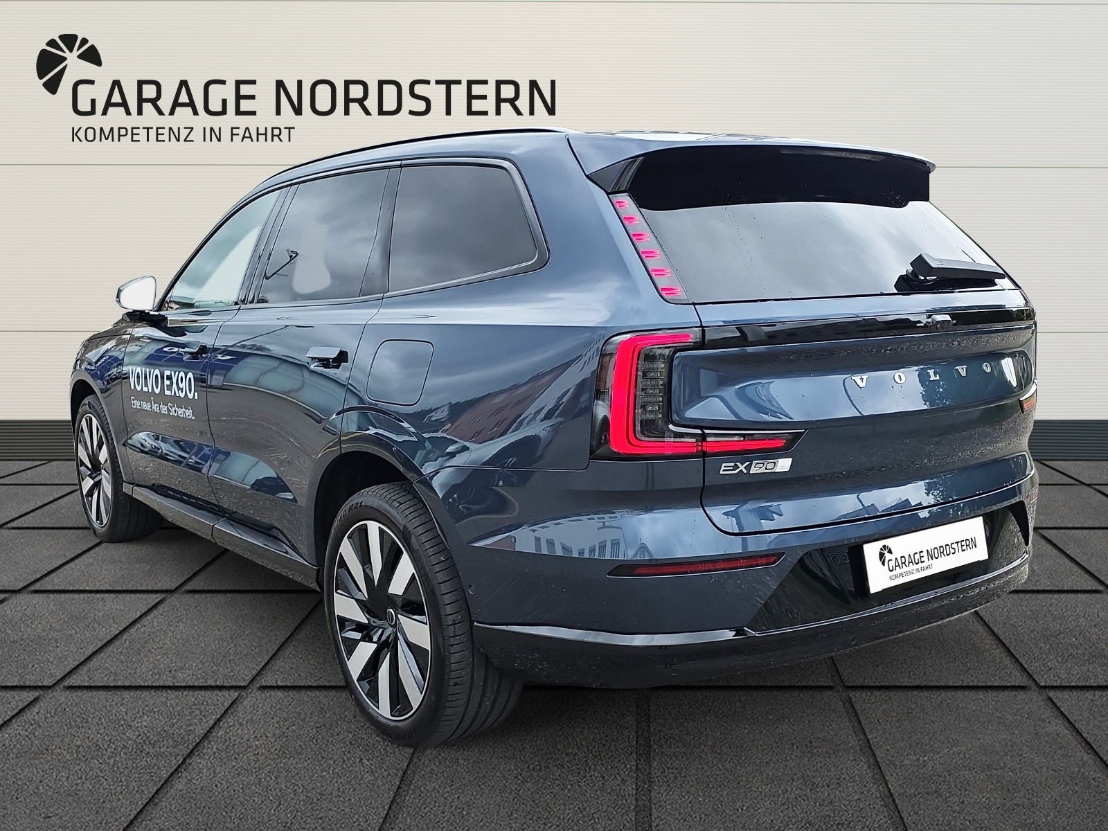 VOLVO EX90 Twin Performance Ultra AWD-showroom-element-2