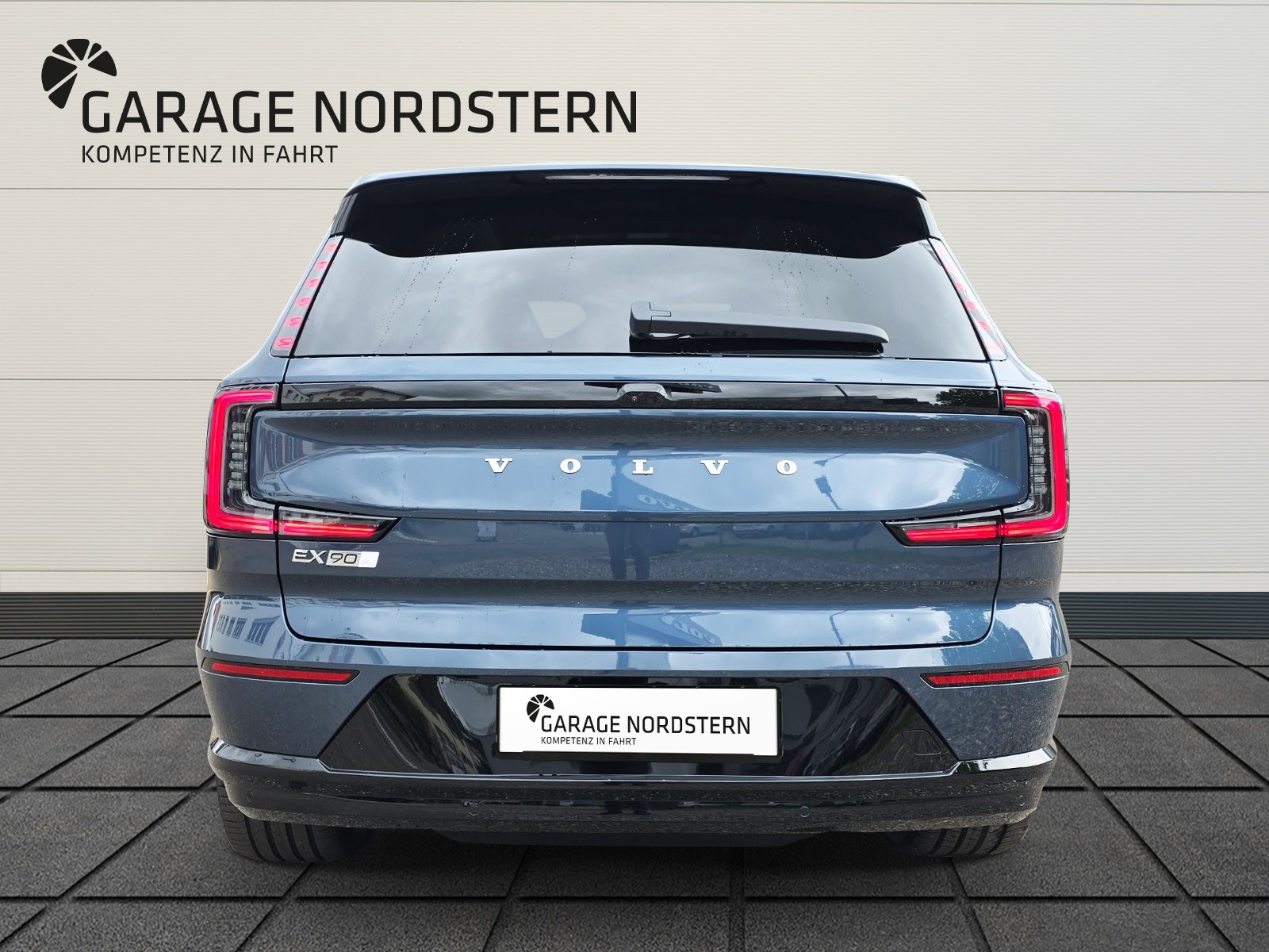 VOLVO EX90 Twin Performance Ultra AWD-showroom-element-3