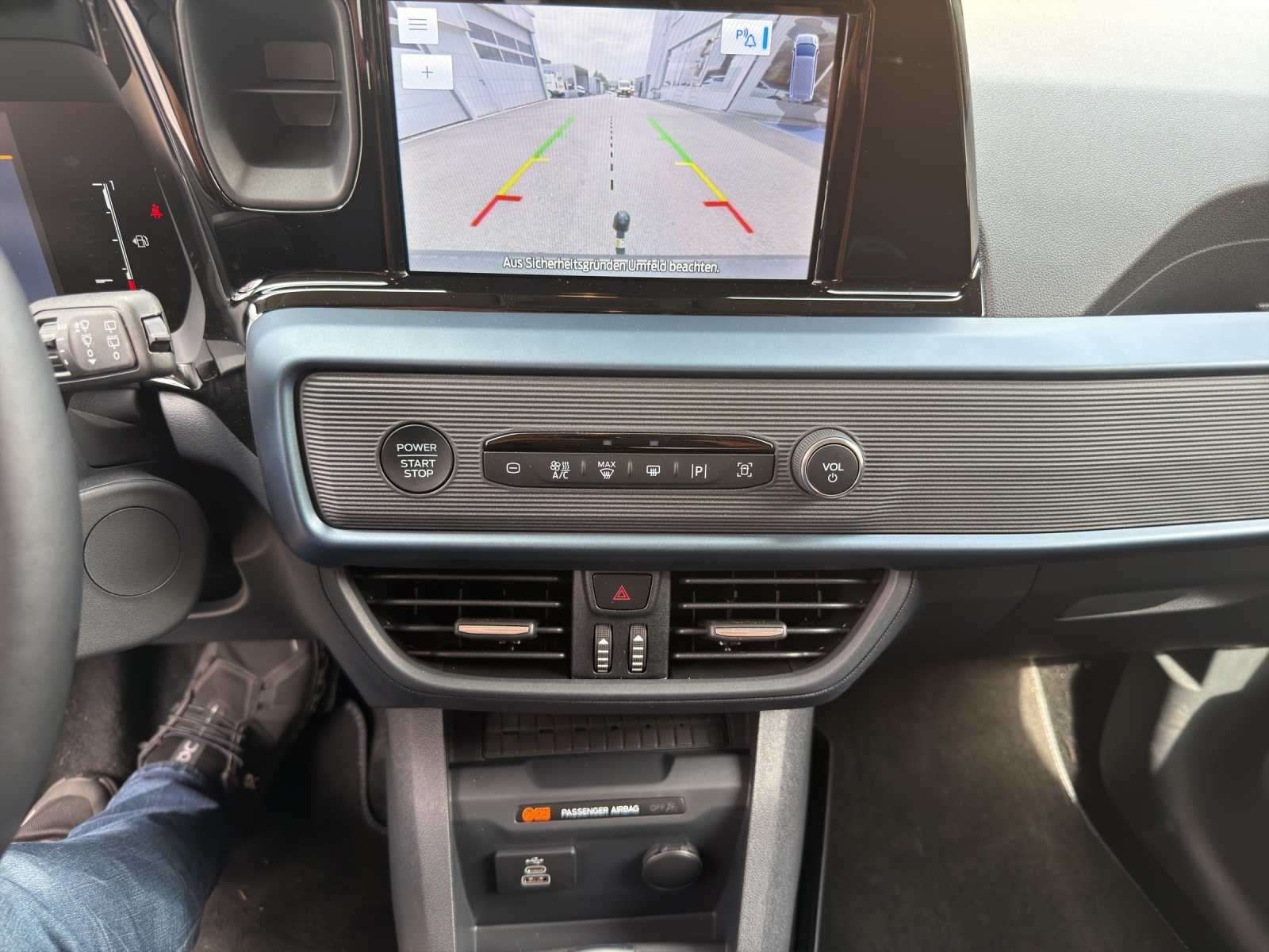 FORD Tourneo Courier 1.0 EcoBoost Active-image-13