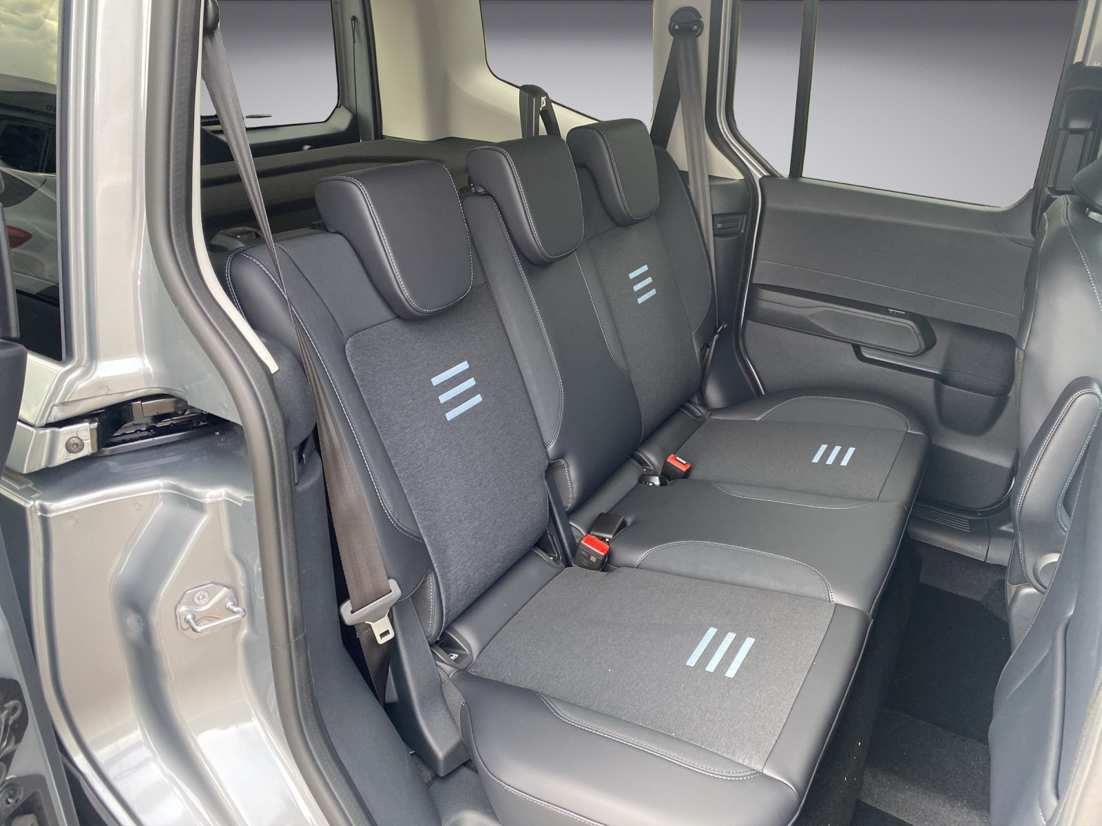 FORD Tourneo Courier 1.0 EcoBoost Active-image-14
