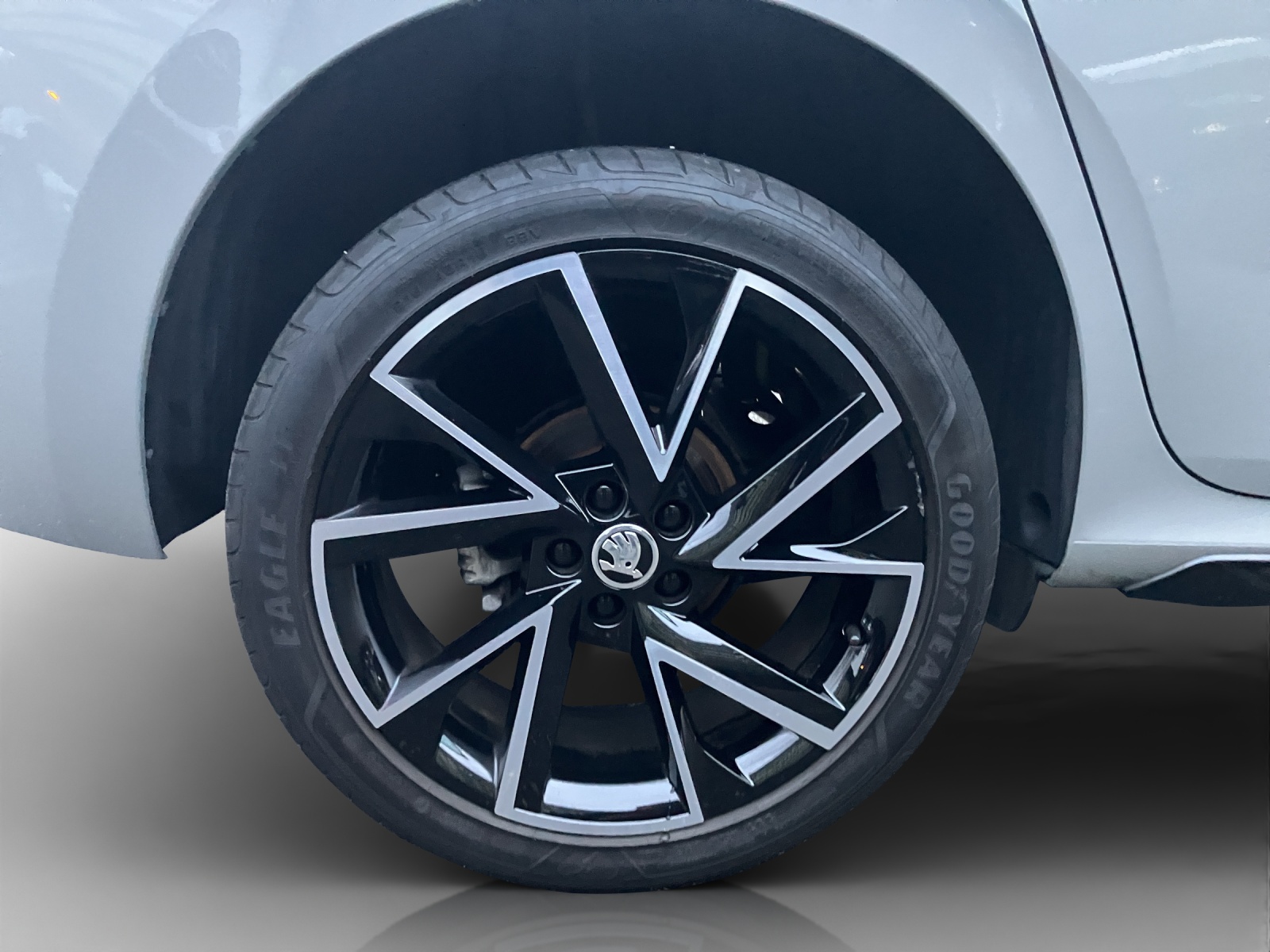 SKODA Kamiq 1.5 TSI ACT Monte Carlo DSG-image-15