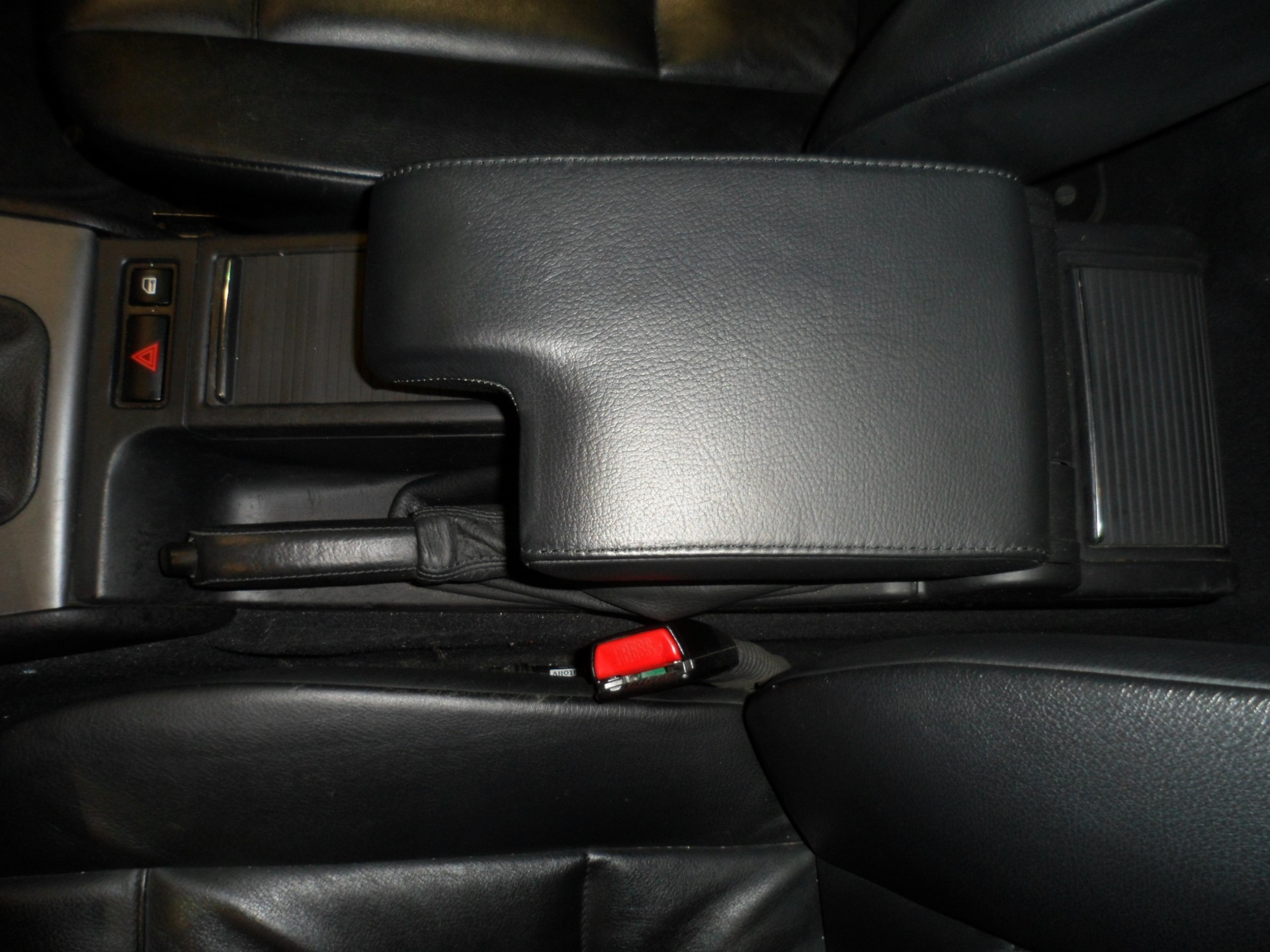 BMW 318i Touring-image-10