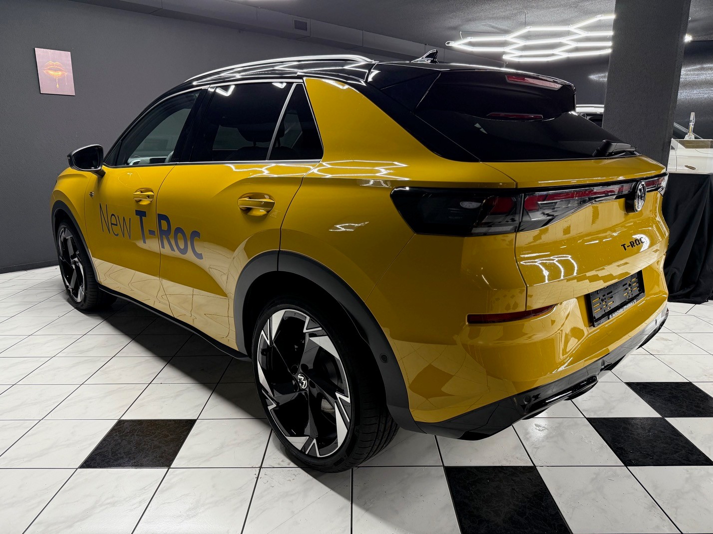VW T-Roc 1.5eTSI mH R-Line-image-6