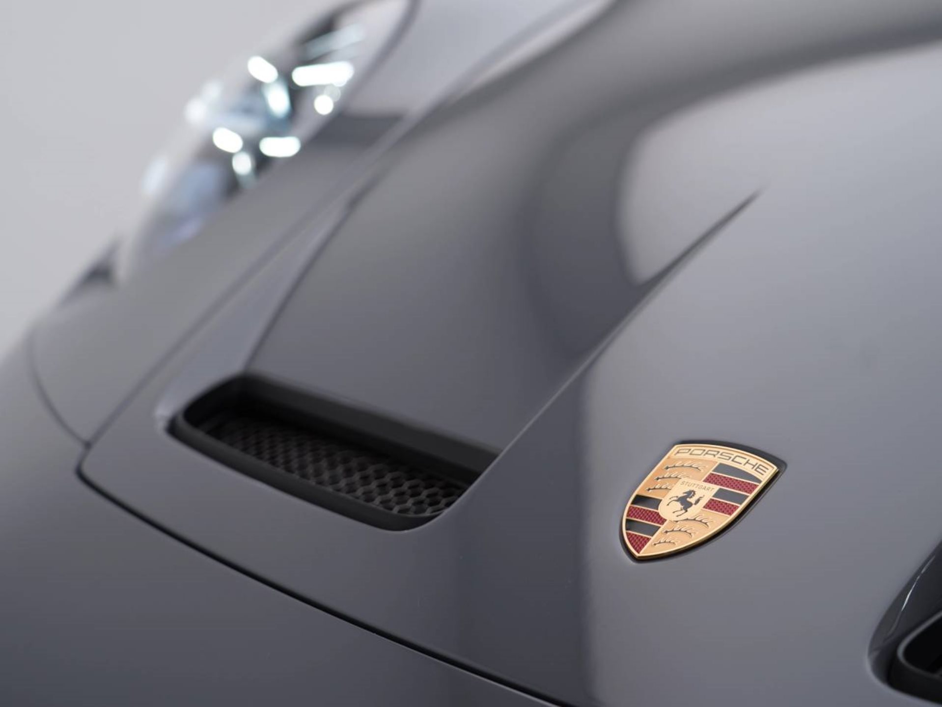 PORSCHE 911 GT3 mit Touring-Paket-image-11