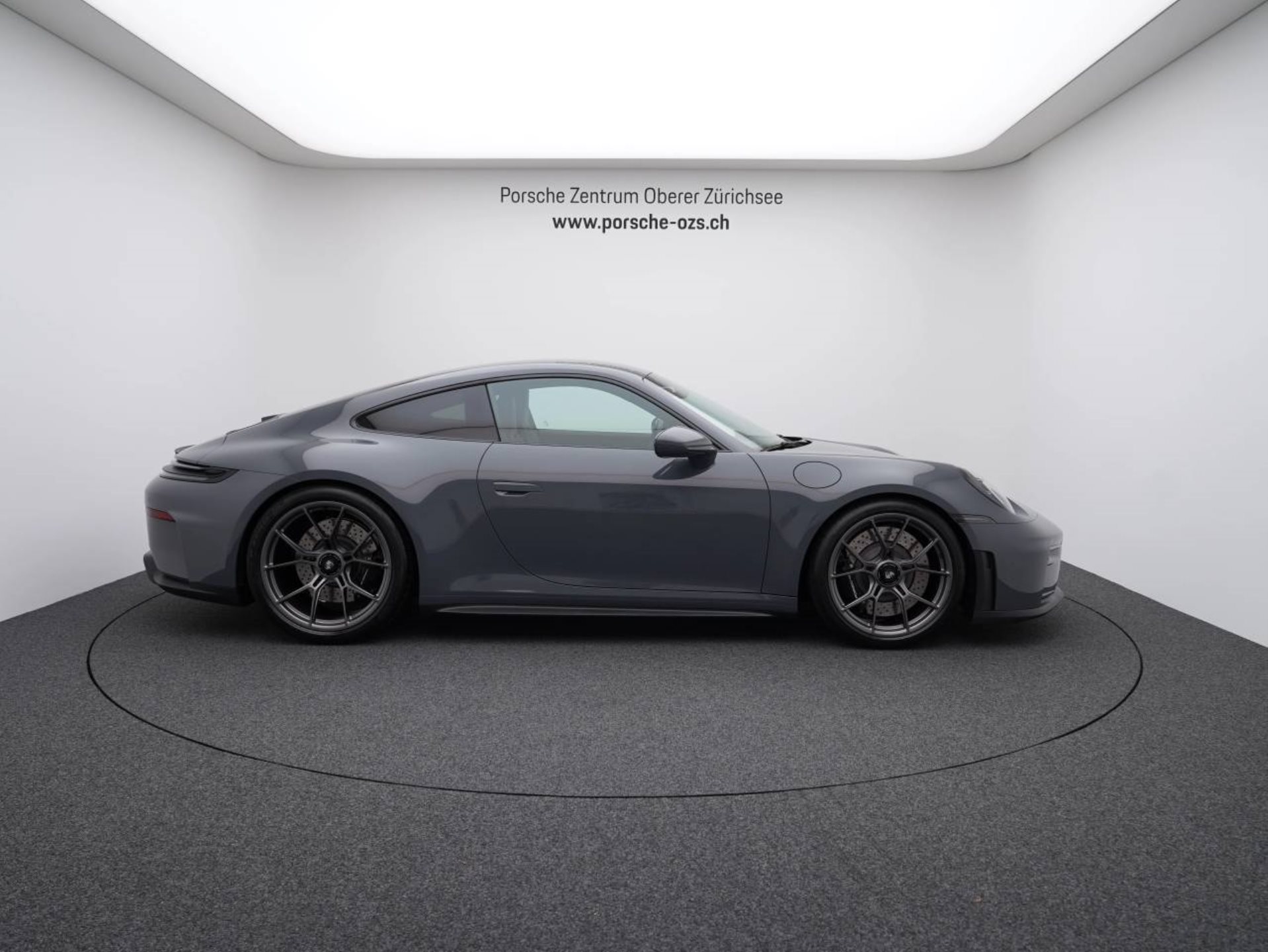 PORSCHE 911 GT3 mit Touring-Paket-image-7