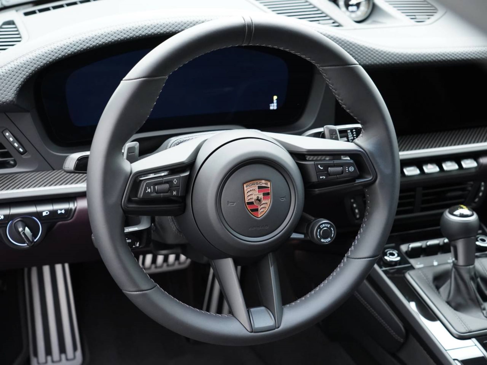 PORSCHE 911 GT3 mit Touring-Paket-image-15