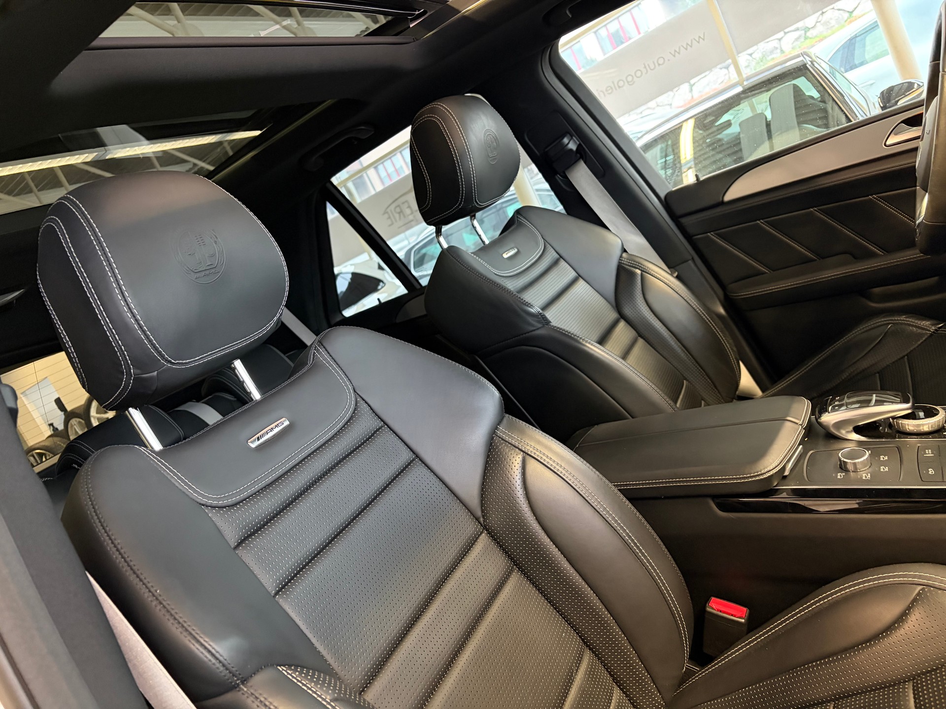 MERCEDES-BENZ GLE 63 S AMG 4Matic Speedshift Plus 7G-Tronic | CH | Panorama | AHK | Performance Abgas |-image-28