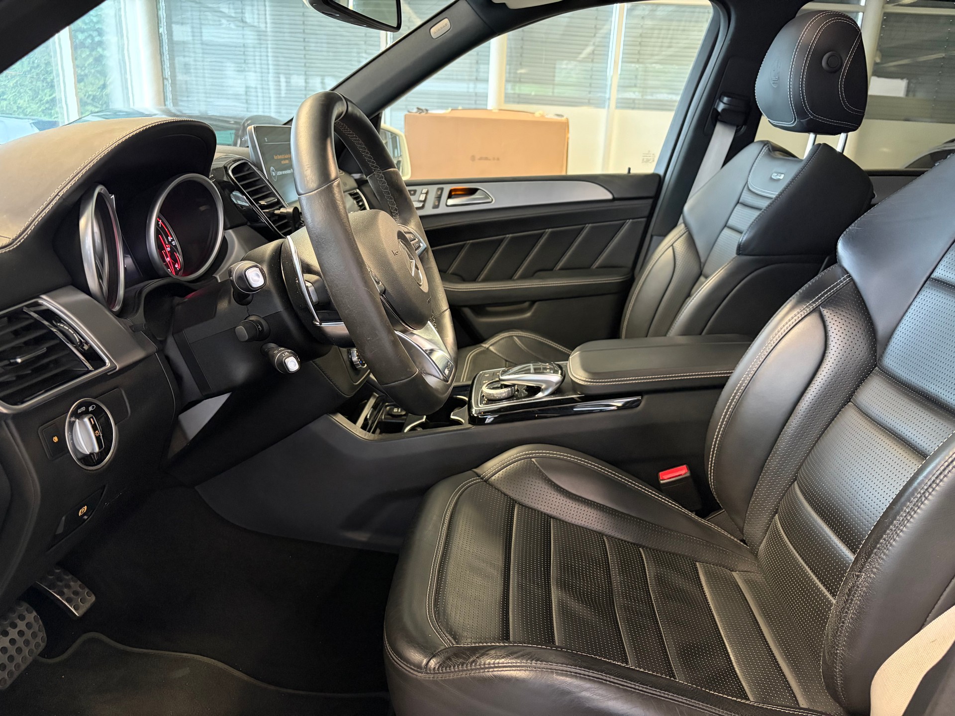 MERCEDES-BENZ GLE 63 S AMG 4Matic Speedshift Plus 7G-Tronic | CH | Panorama | AHK | Performance Abgas |-image-10