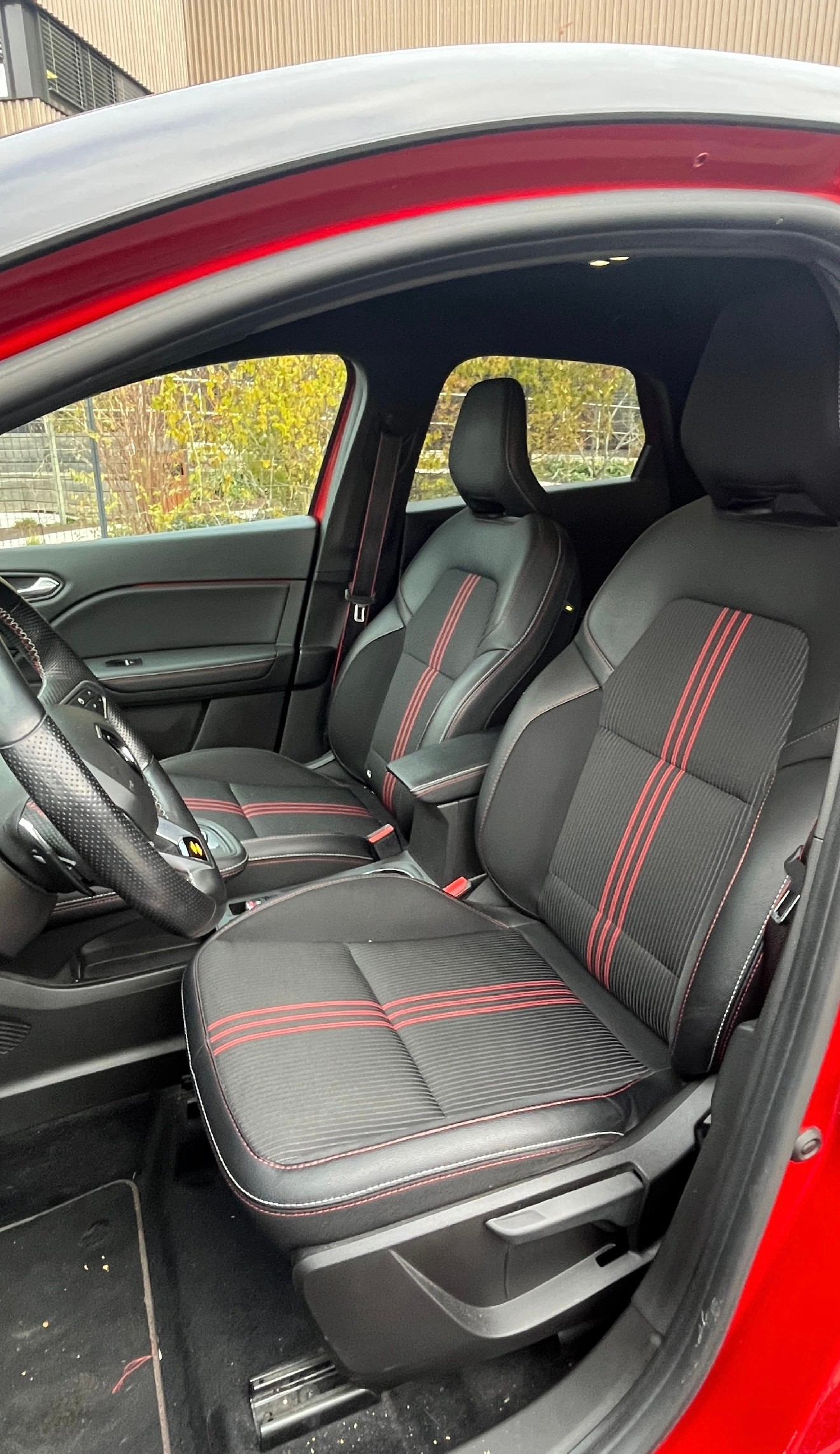RENAULT Captur 1.3 TCe EDC R.S.Line EDC-image-8
