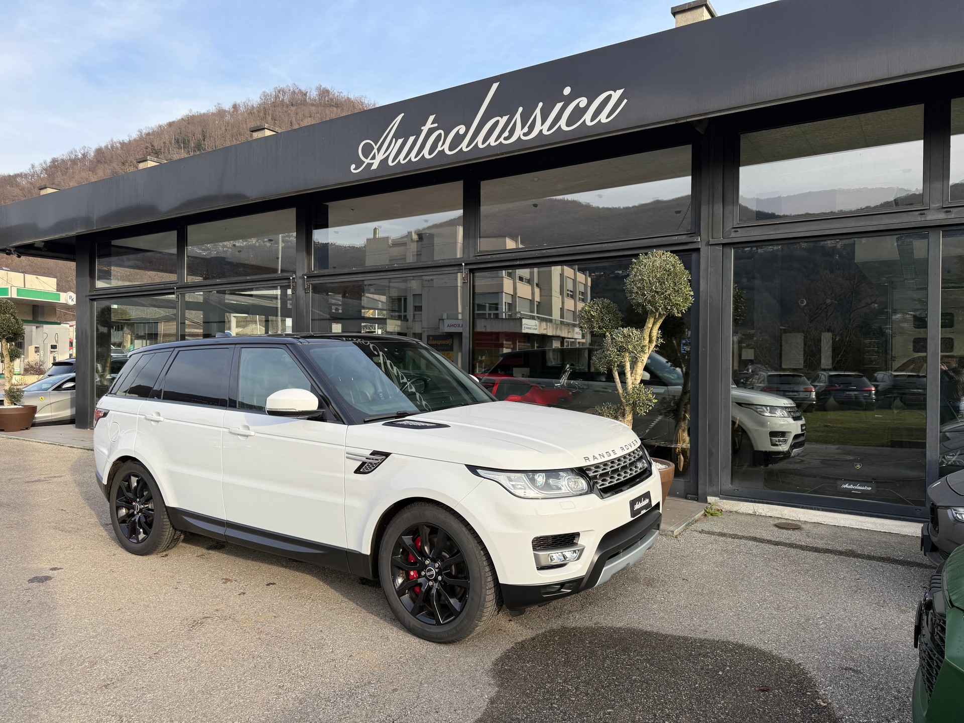 LAND ROVER Range Rover Sport 3.0 TDV6 HSE Dynamic Automatic-image-4