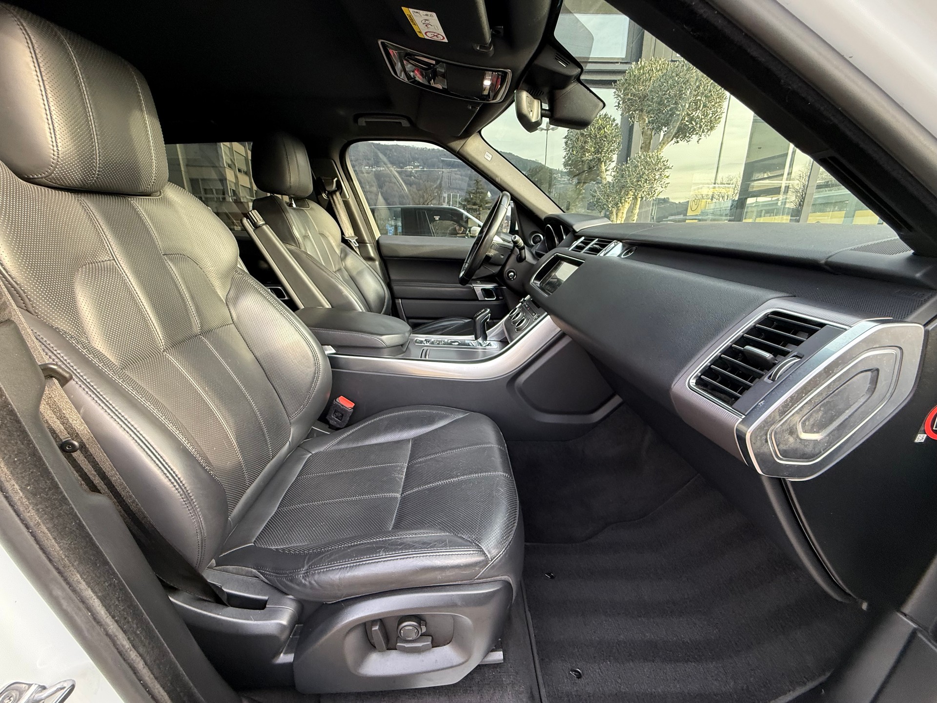 LAND ROVER Range Rover Sport 3.0 TDV6 HSE Dynamic Automatic-image-10