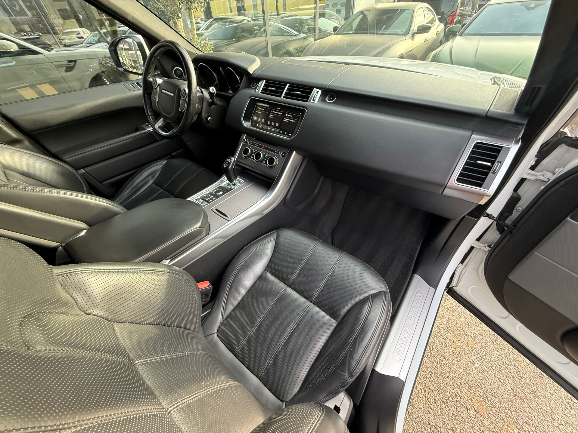 LAND ROVER Range Rover Sport 3.0 TDV6 HSE Dynamic Automatic-image-11