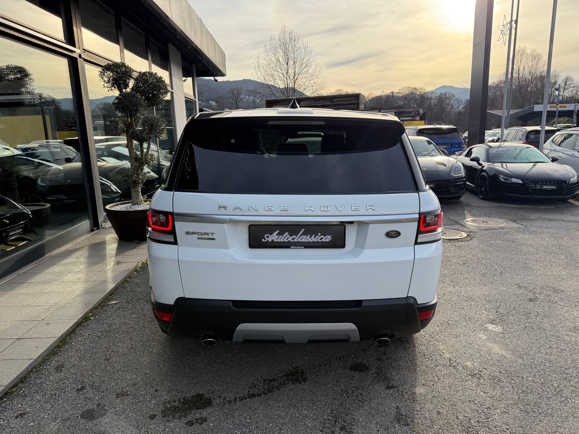 LAND ROVER Range Rover Sport 3.0 TDV6 HSE Dynamic Automatic-image-2