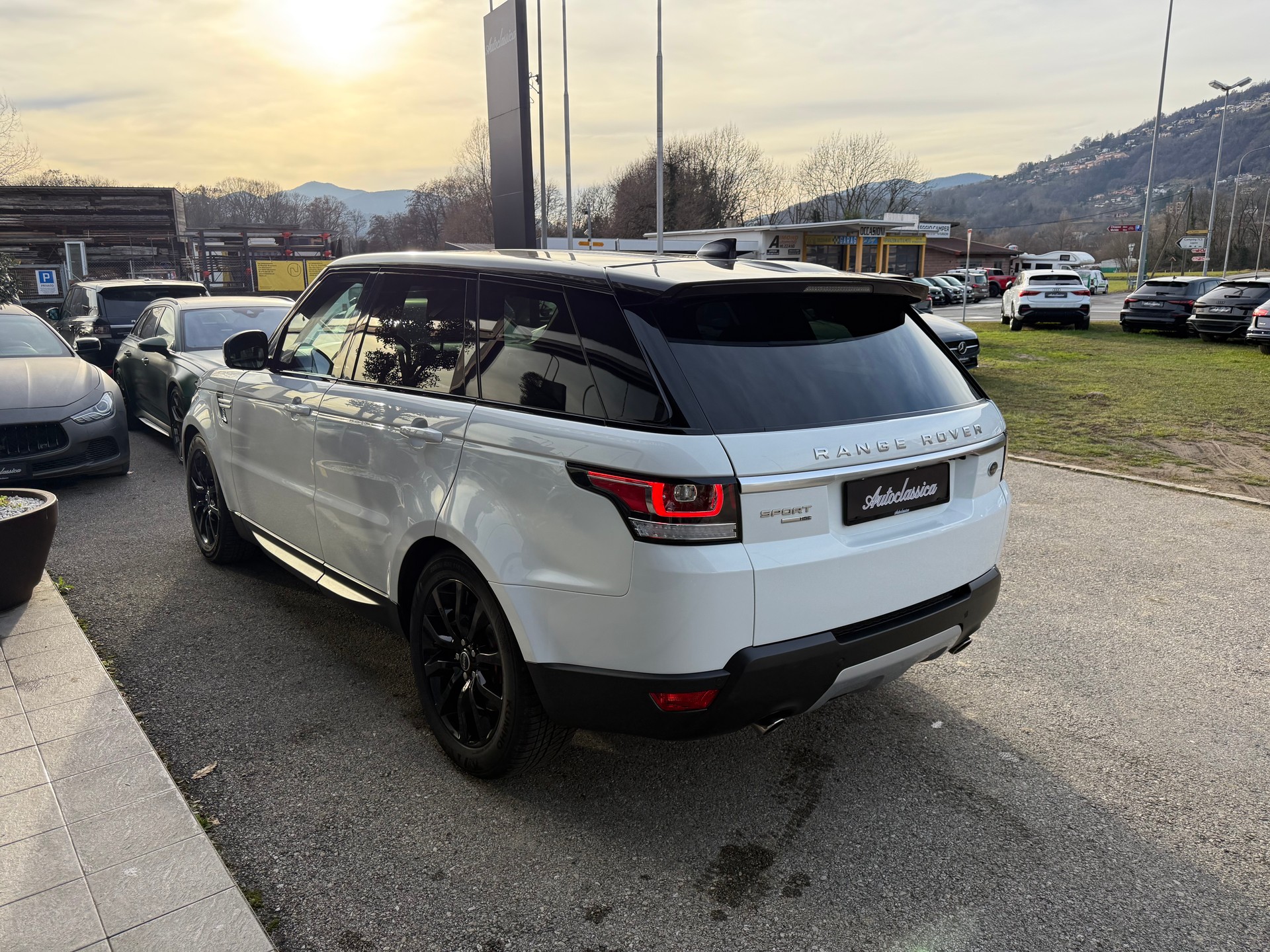 LAND ROVER Range Rover Sport 3.0 TDV6 HSE Dynamic Automatic-image-6