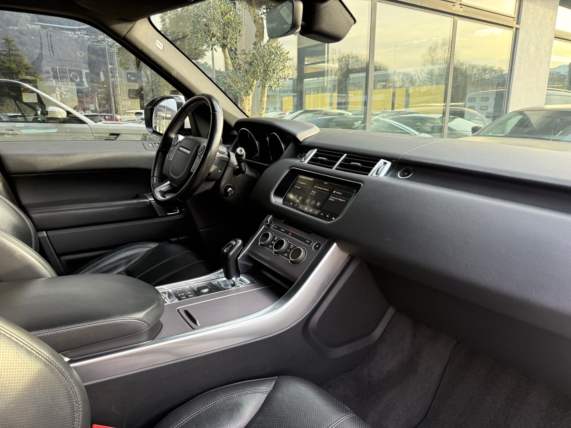 LAND ROVER Range Rover Sport 3.0 TDV6 HSE Dynamic Automatic-image-12