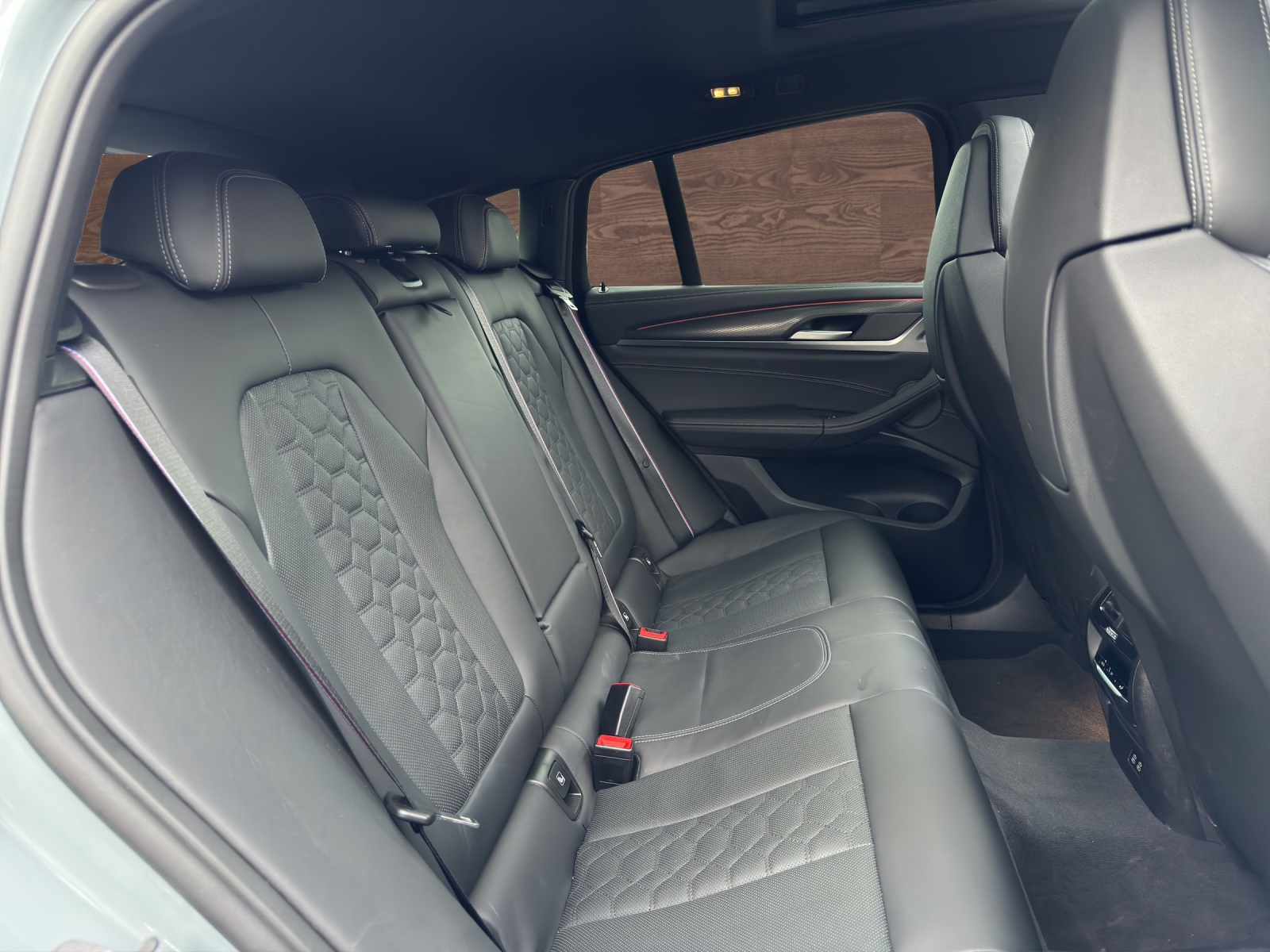 BMW X4M xDrive M Competition Steptronic-image-13