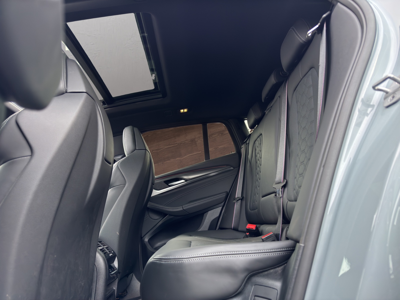 BMW X4M xDrive M Competition Steptronic-image-10