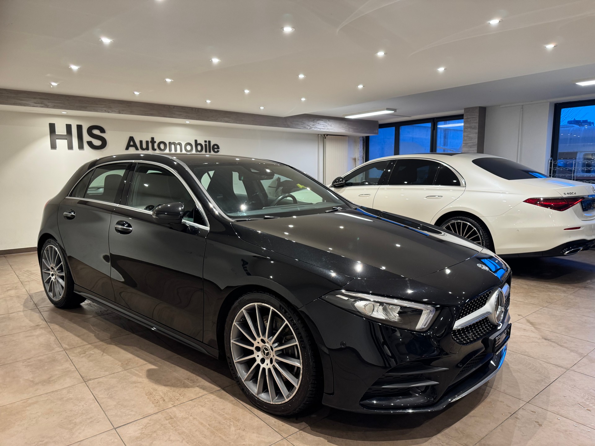 MERCEDES-BENZ A 250 AMG Line-image-5