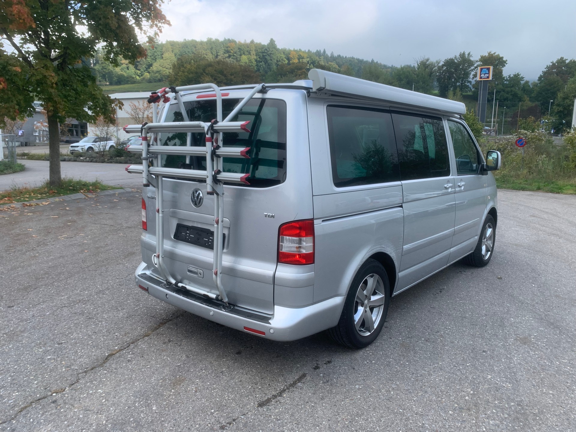 VW Kompakt van-image-8