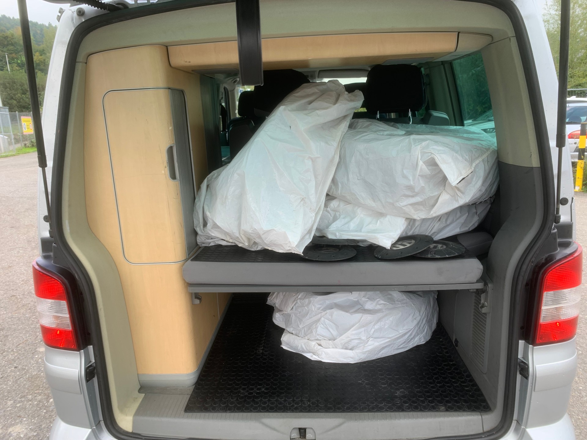 VW Kompakt van-image-13